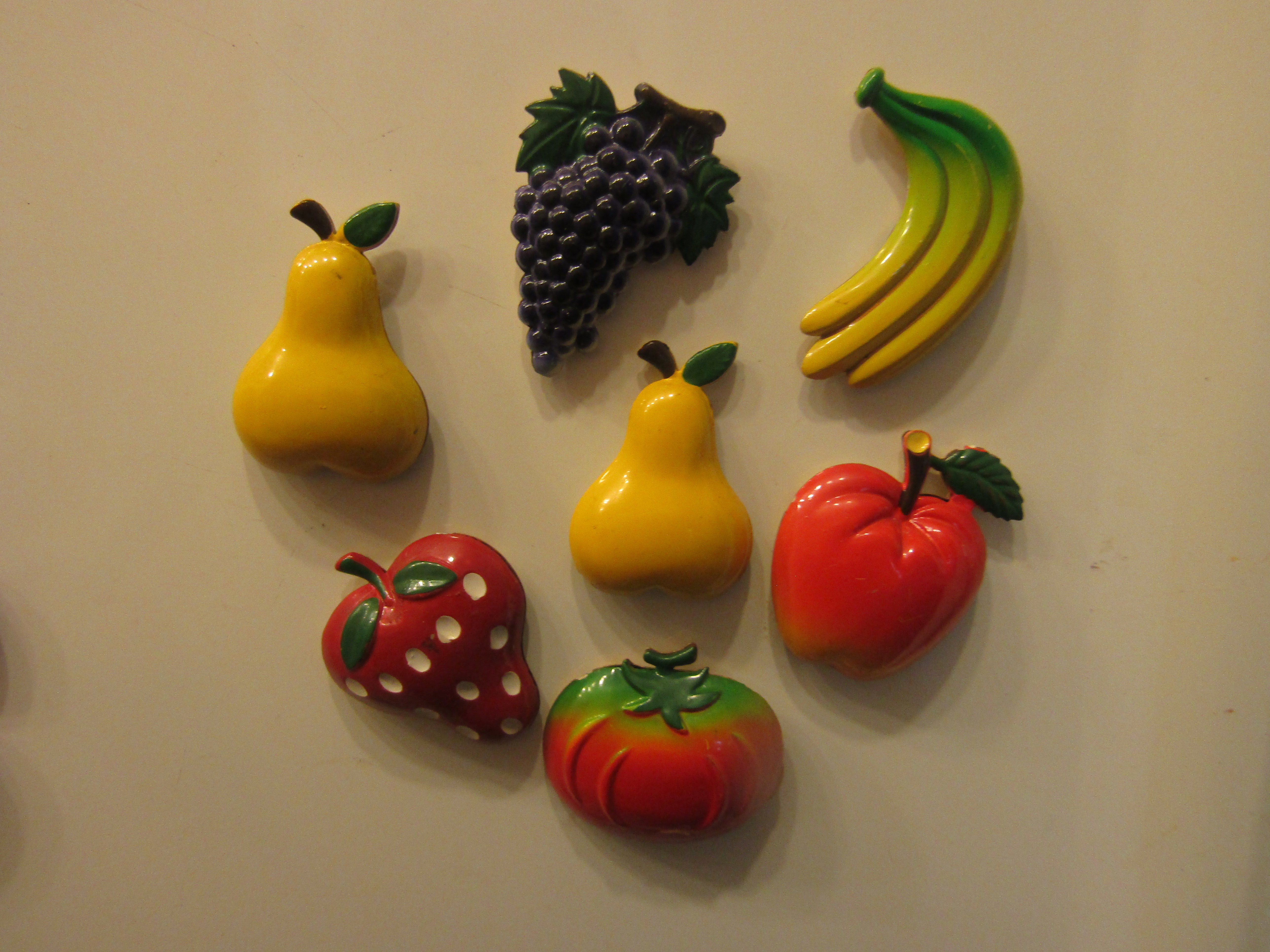 Vintage Tin Back Fridge Magnet Set Fruits