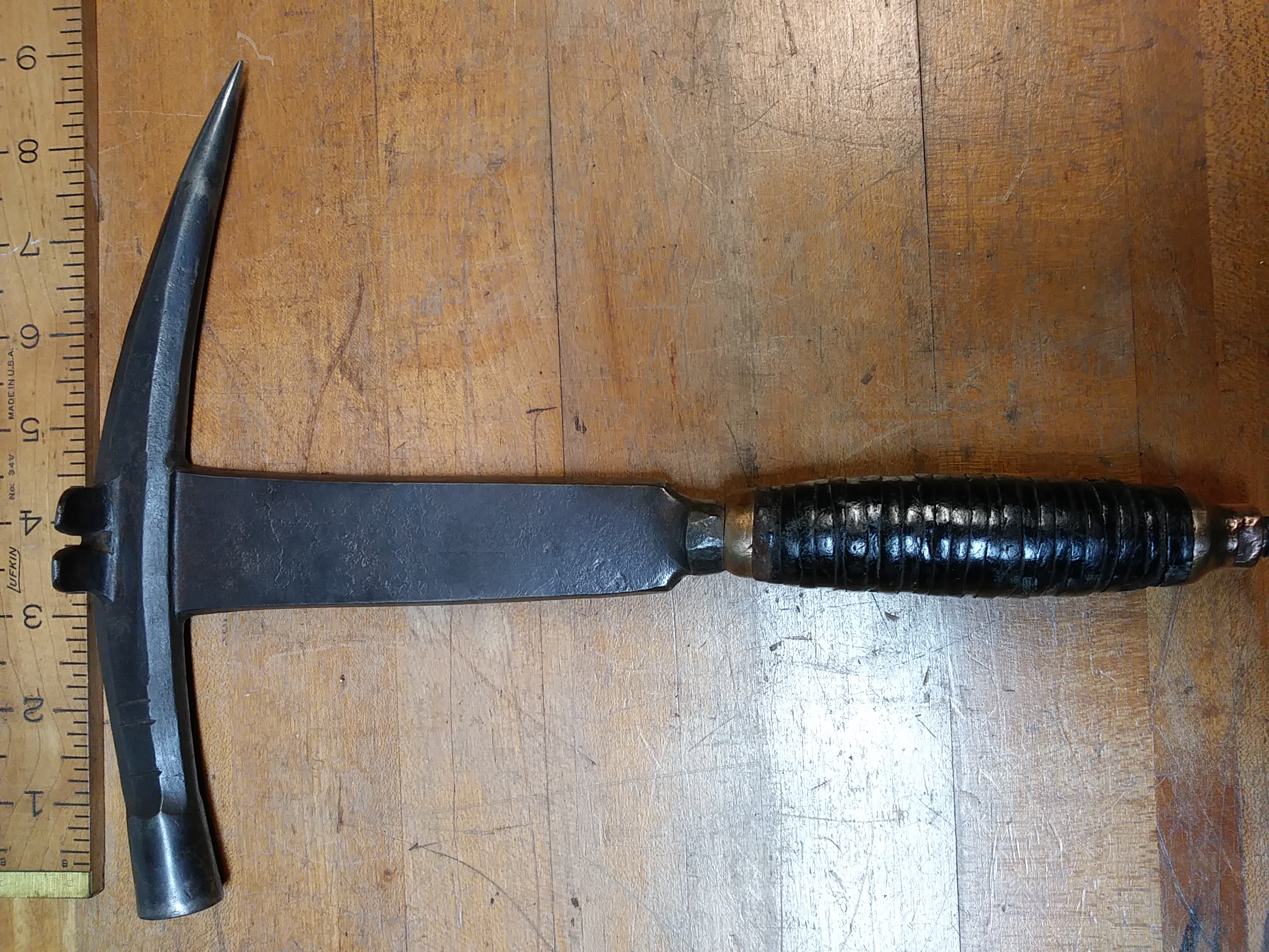 Auld & Conger Slate Pick Hammer