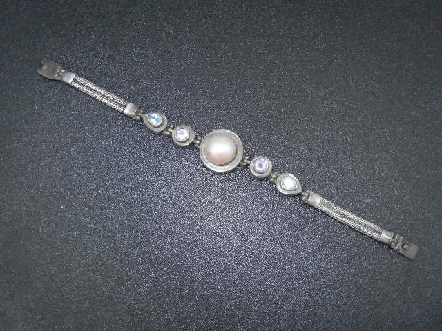 Mabe Pearl Amethyst Blue Topaze Sterling Bracelet . .