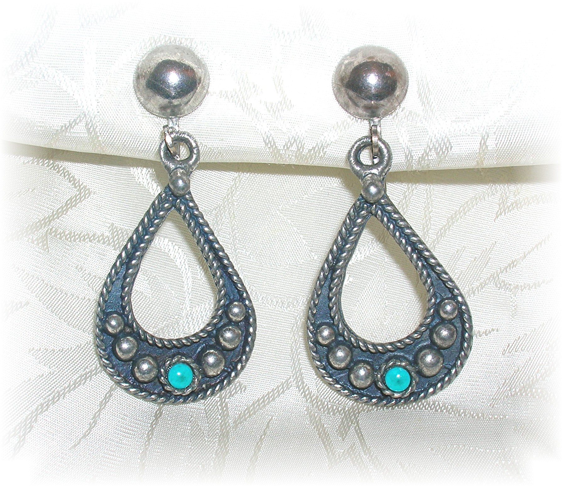 Signed Sancrest Clip On Earrings