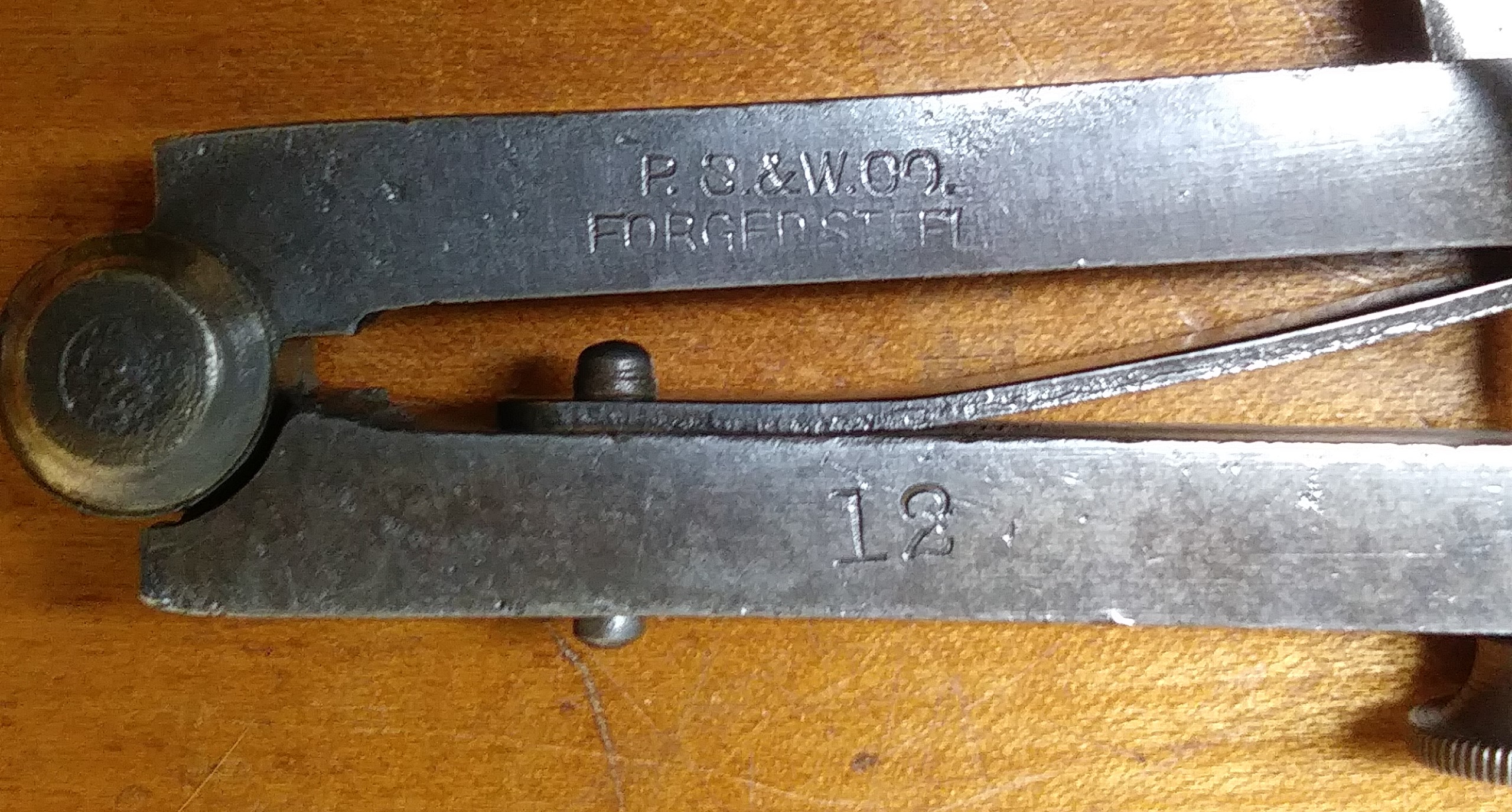 P. S. & W. CO. Adjustable Wing Divider 12 inch Peck, Stow