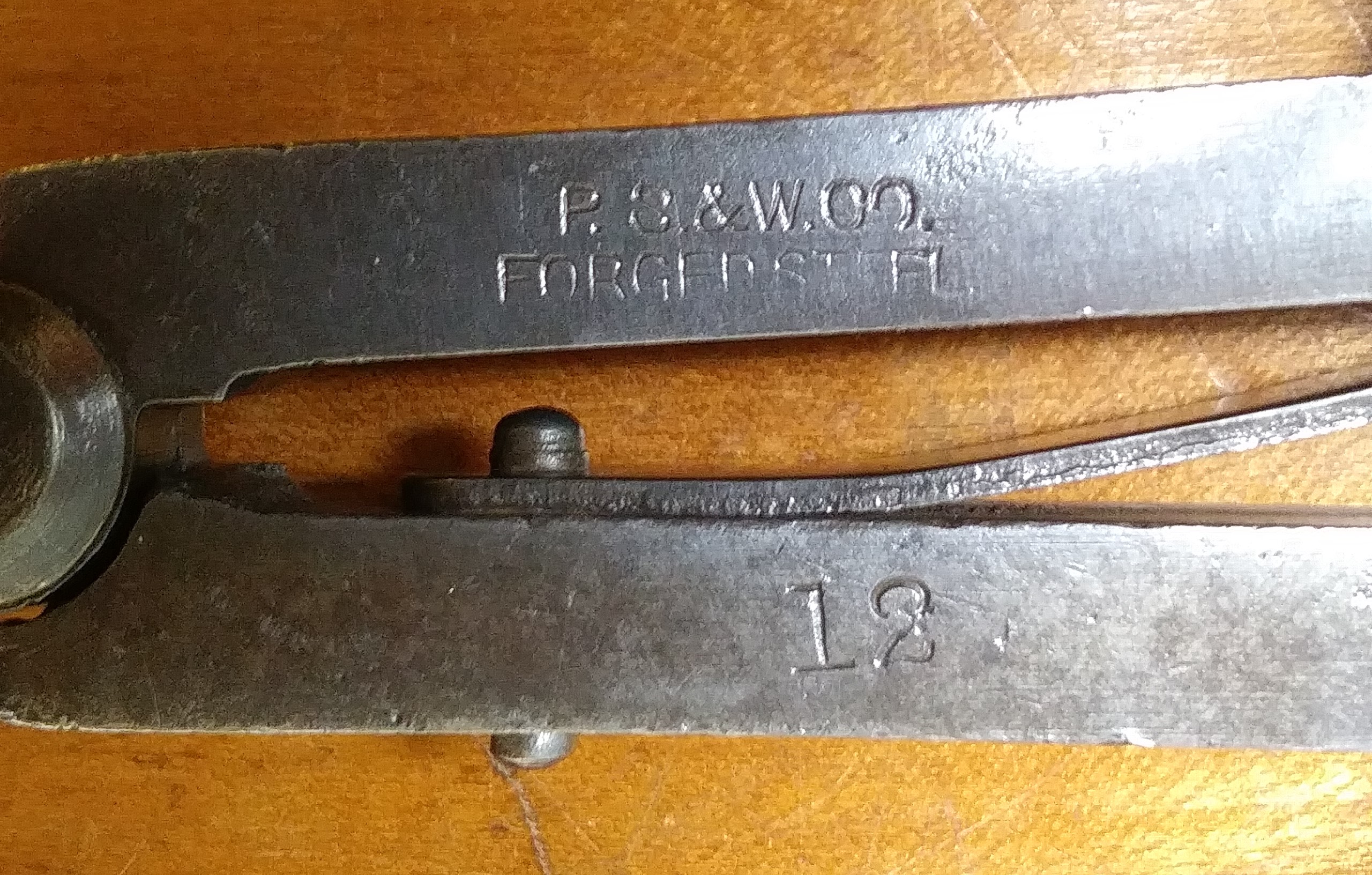 P. S. & W. CO. Adjustable Wing Divider 12 inch Peck, Stow