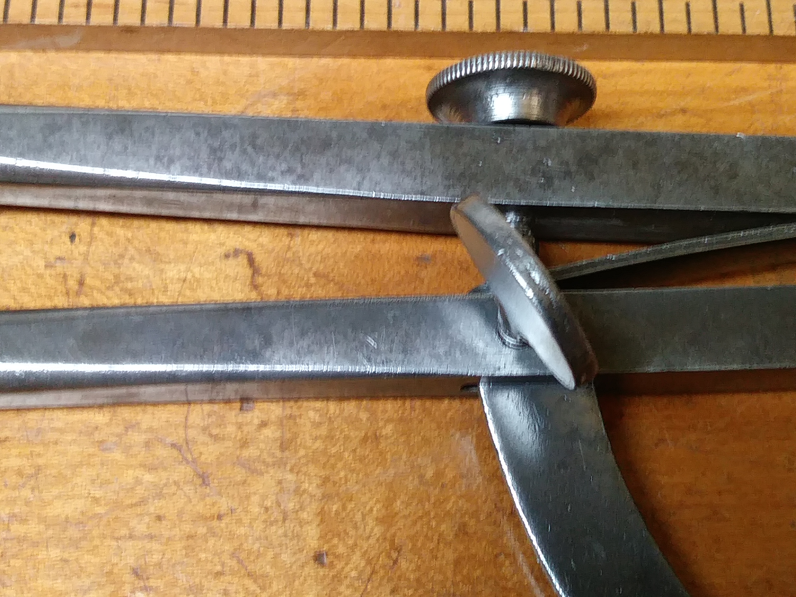 P. S. & W. CO. Adjustable Wing Divider 12 inch Peck, Stow