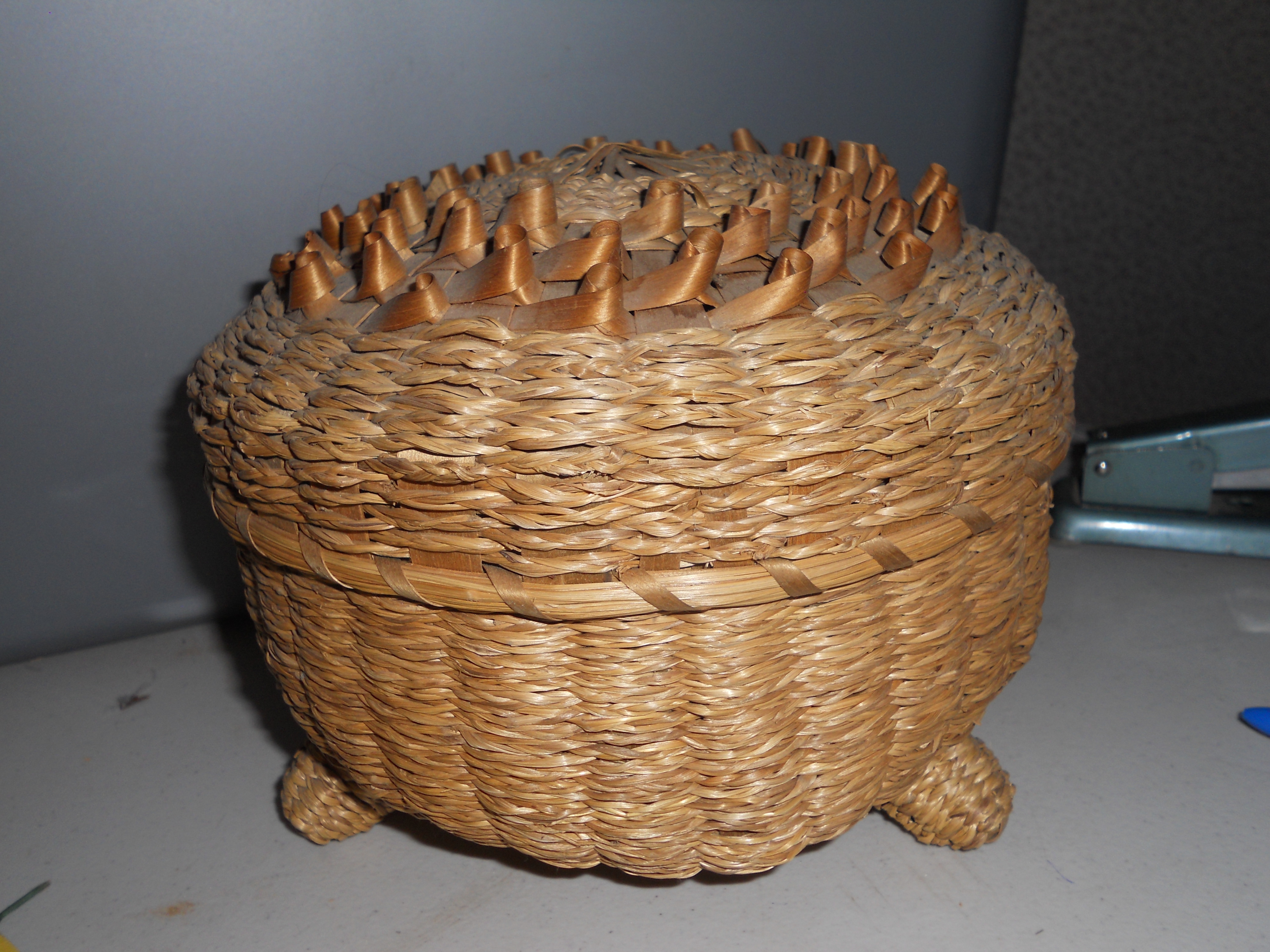Woven Footed Basket With Cover