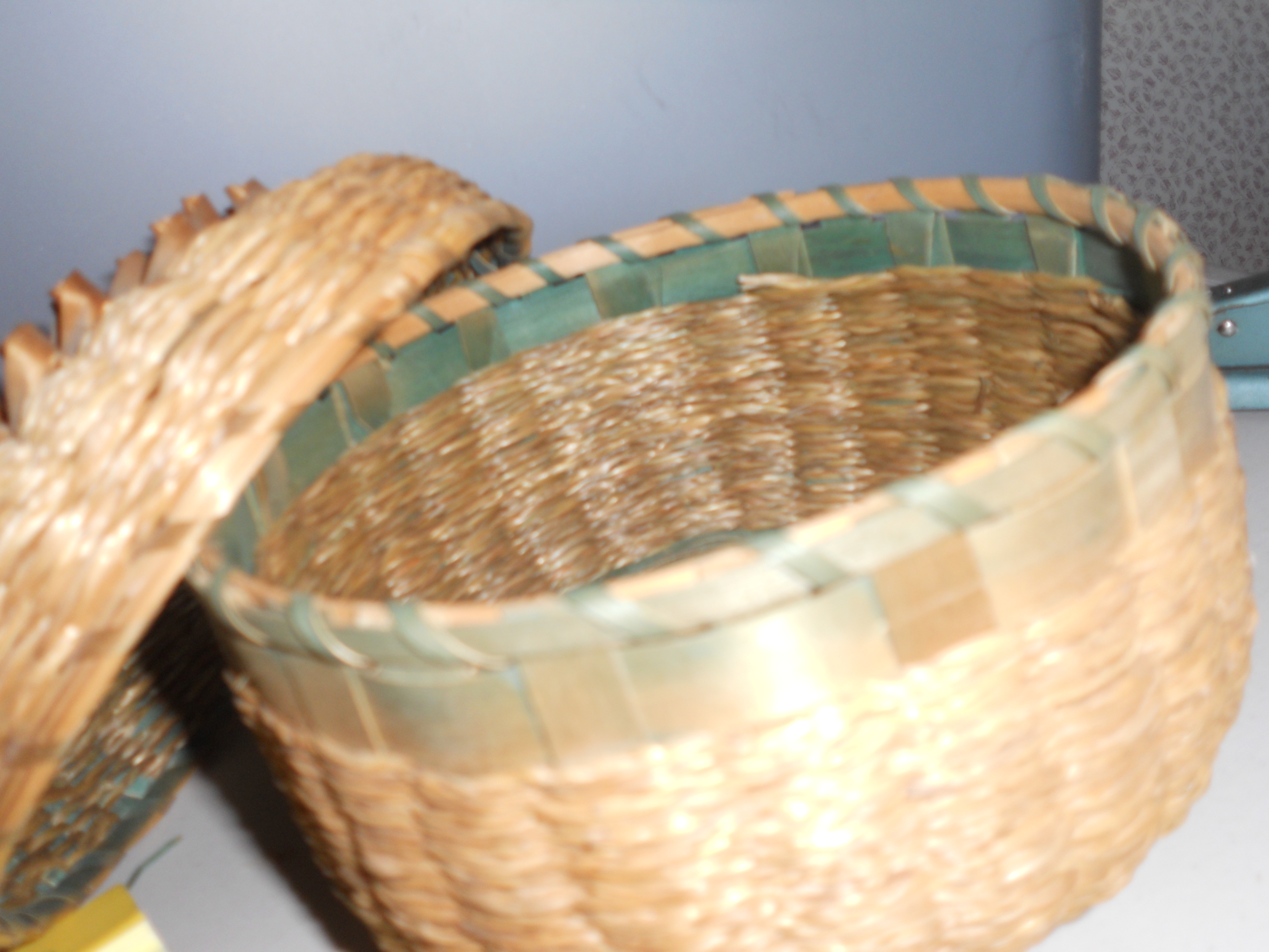 Woven Footed Basket With Cover