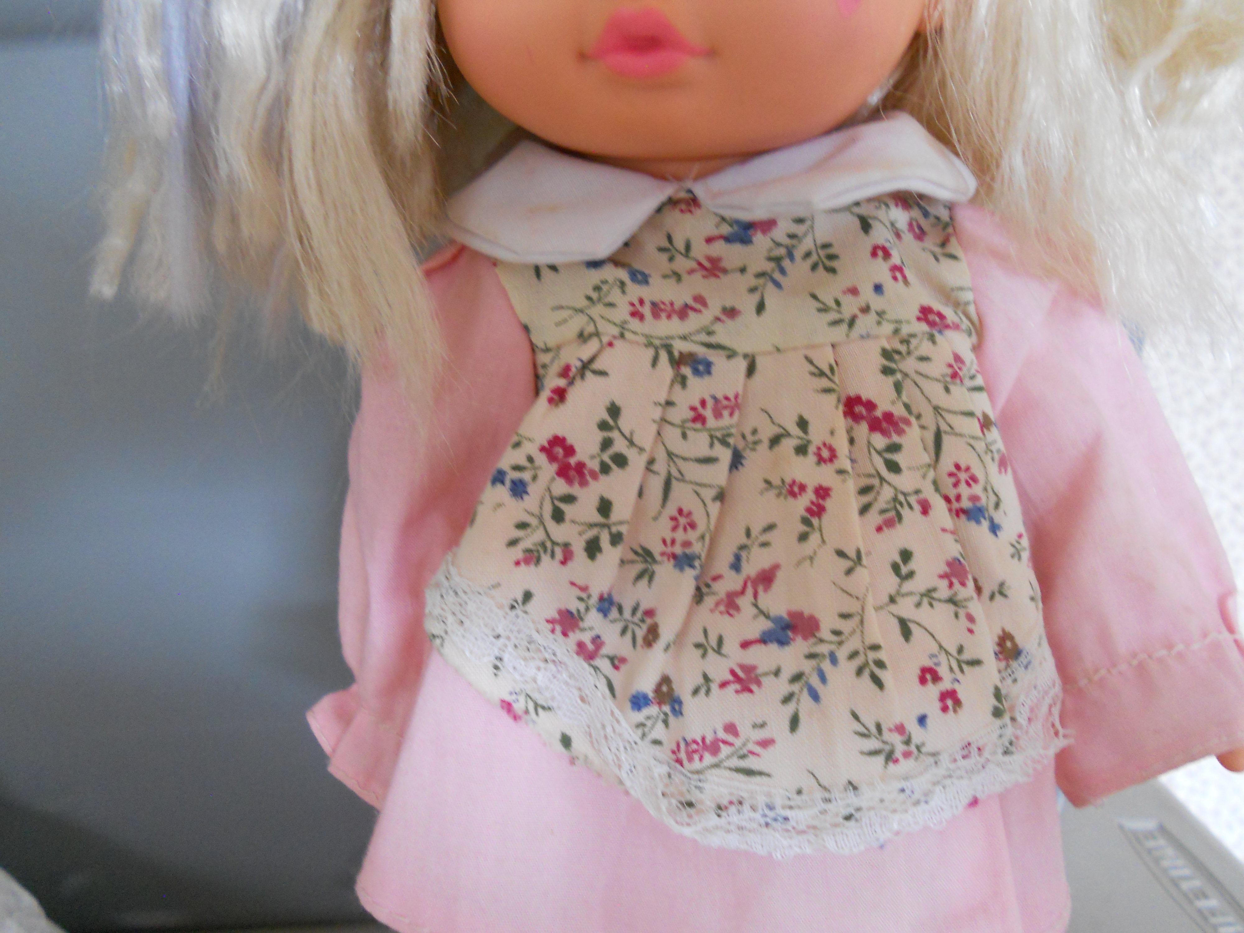 Mattel Doll 1988 Blonde 13 inch