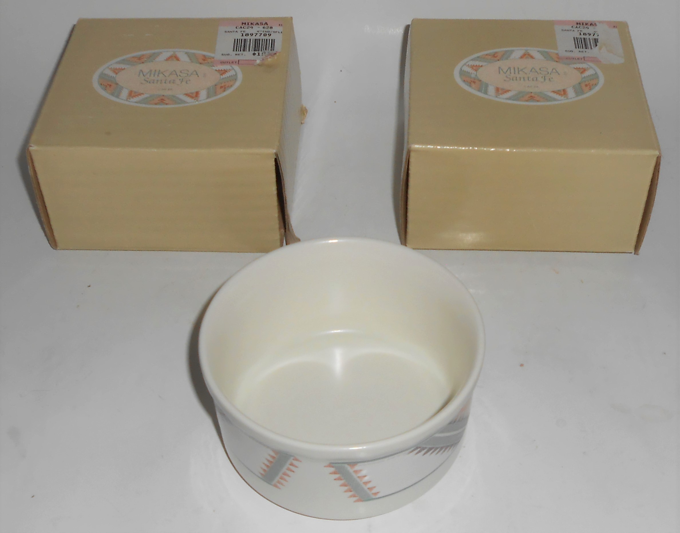 Mikasa China Santa Fe Individual Soufle Bowl w/Box