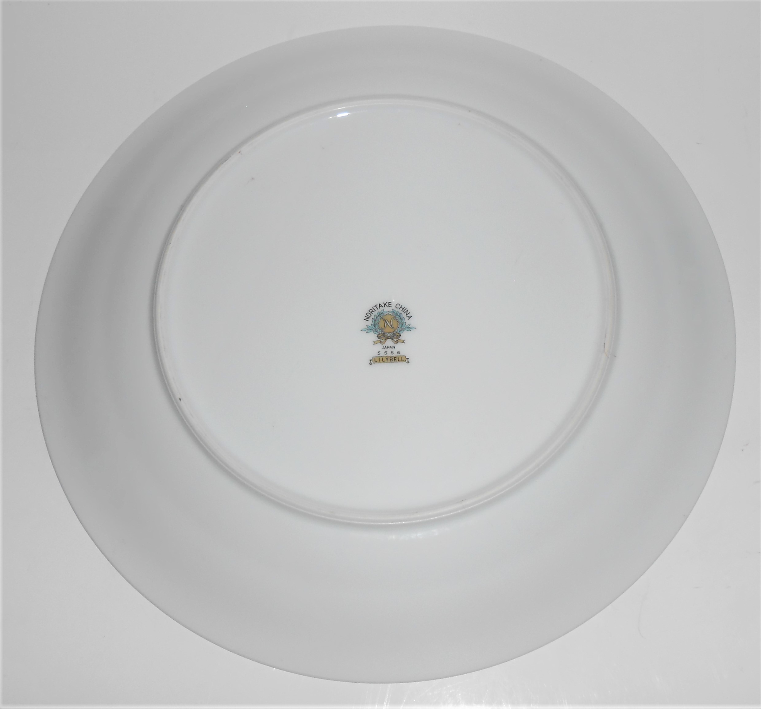 Noritake Porcelain China Lilybell w/Platinum Dinner Pl
