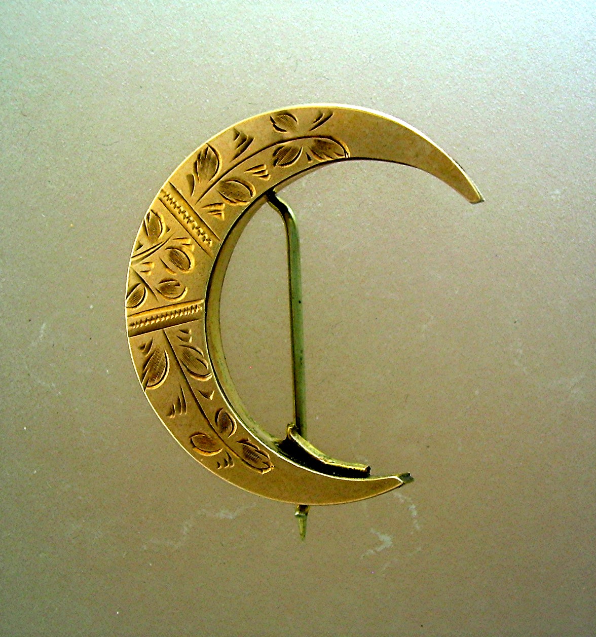 Victorian Pinchbeck Half Moon Brooch