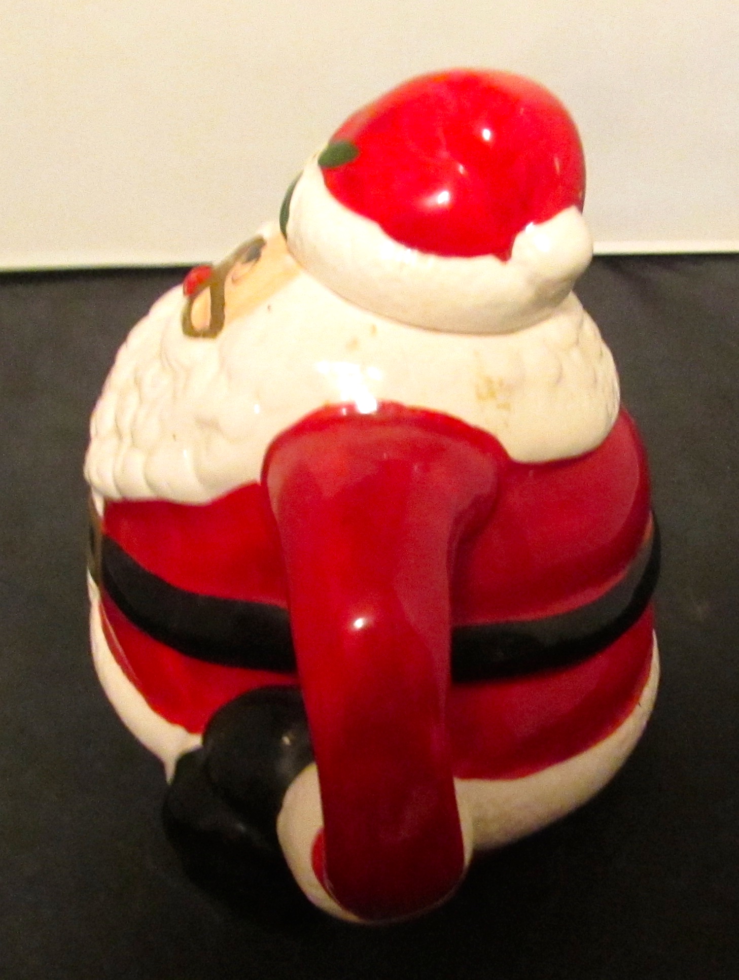 Santa Teapot made in China perfect Christmas Ho Ho Ho