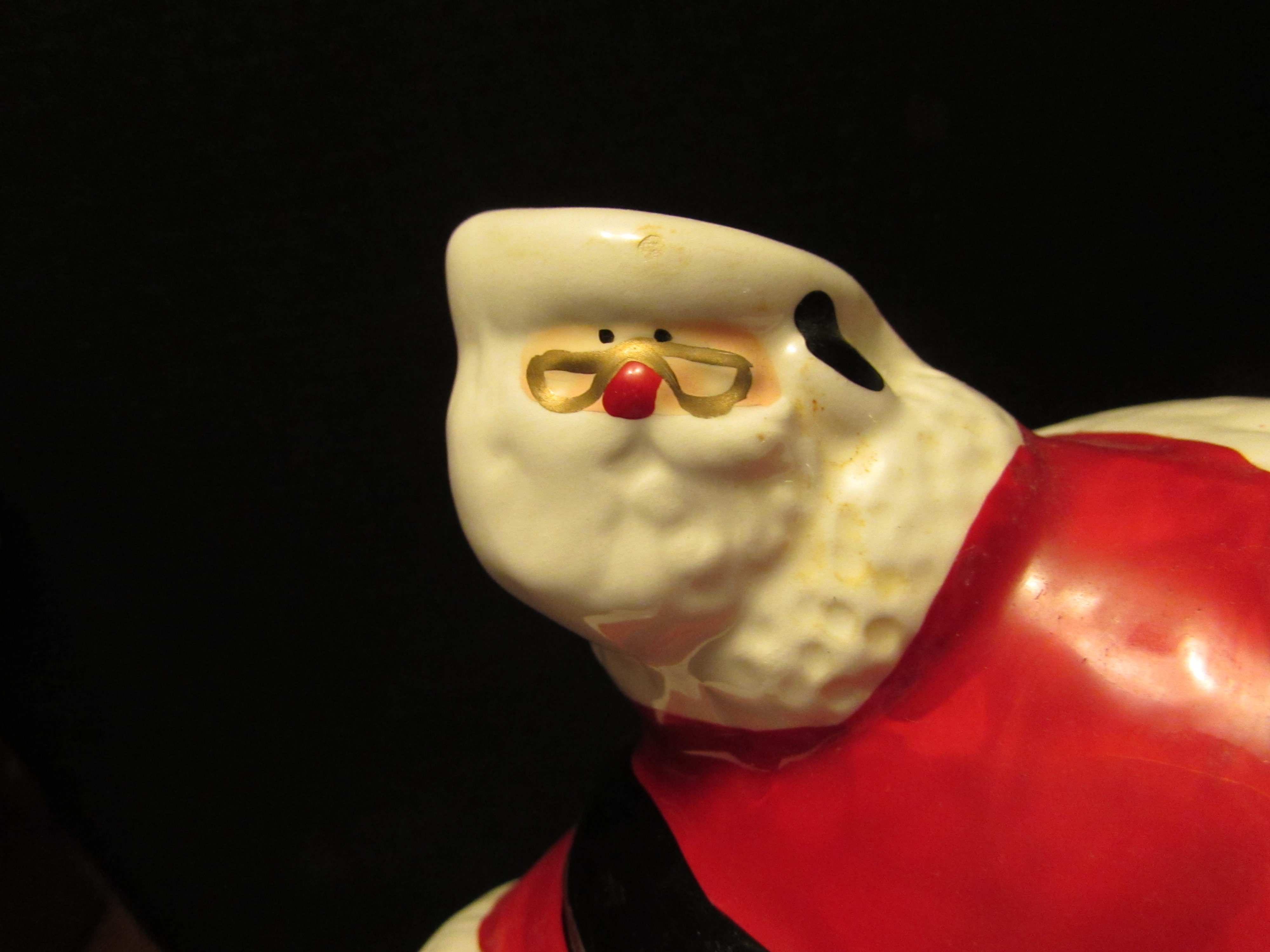 Santa Teapot made in China perfect Christmas Ho Ho Ho