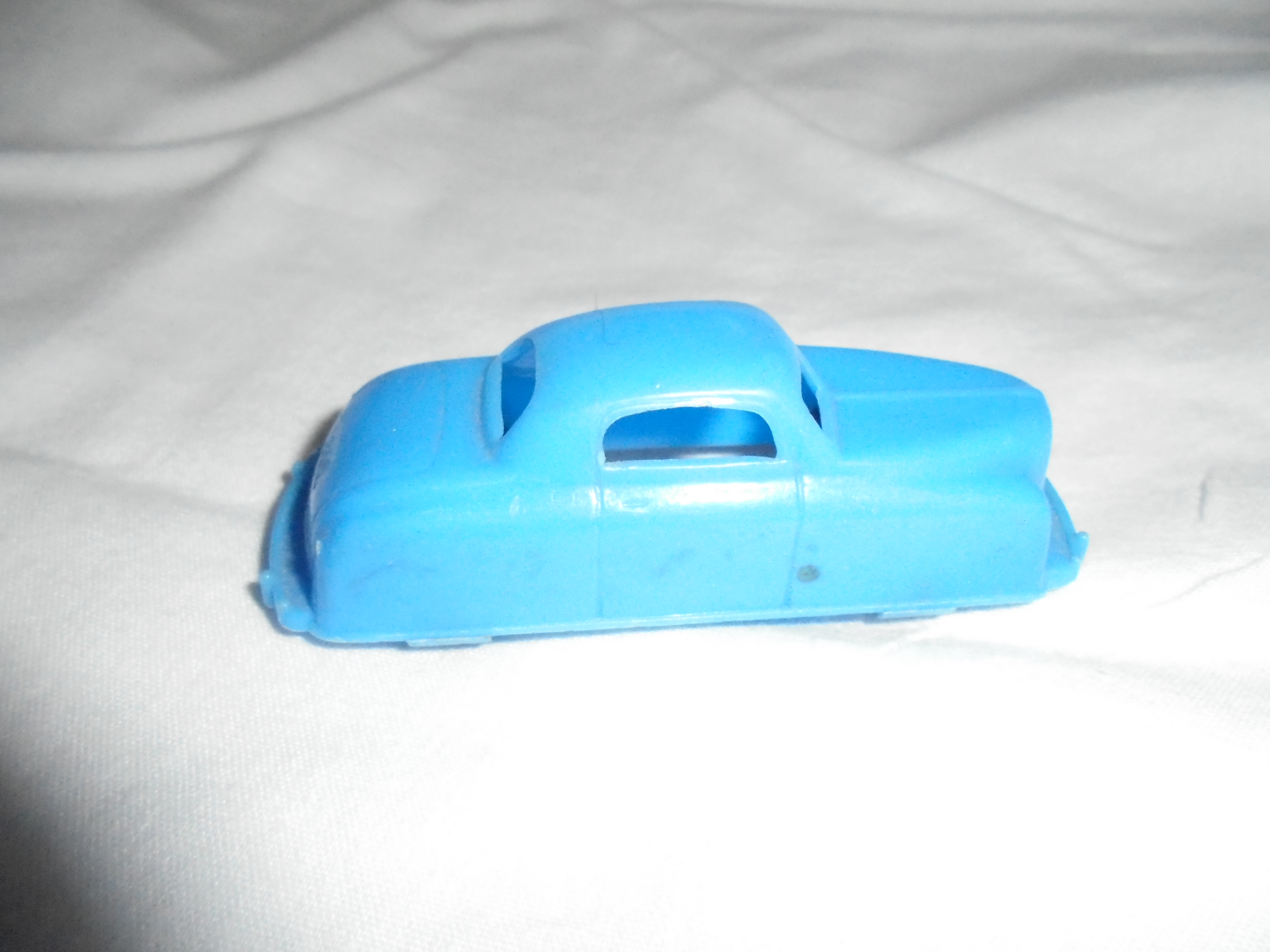Renwal Dollhouse Car #144