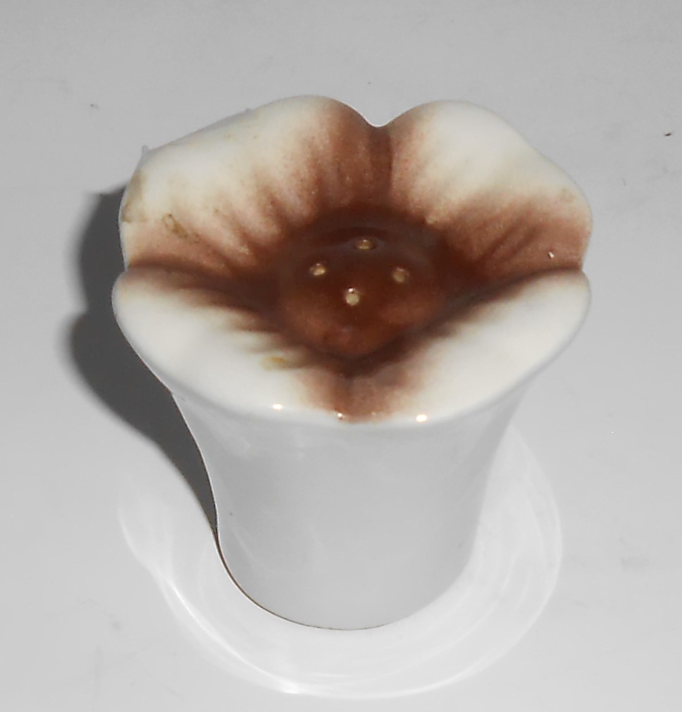 California Ceramics Orchard Ware Dogwood Shaker