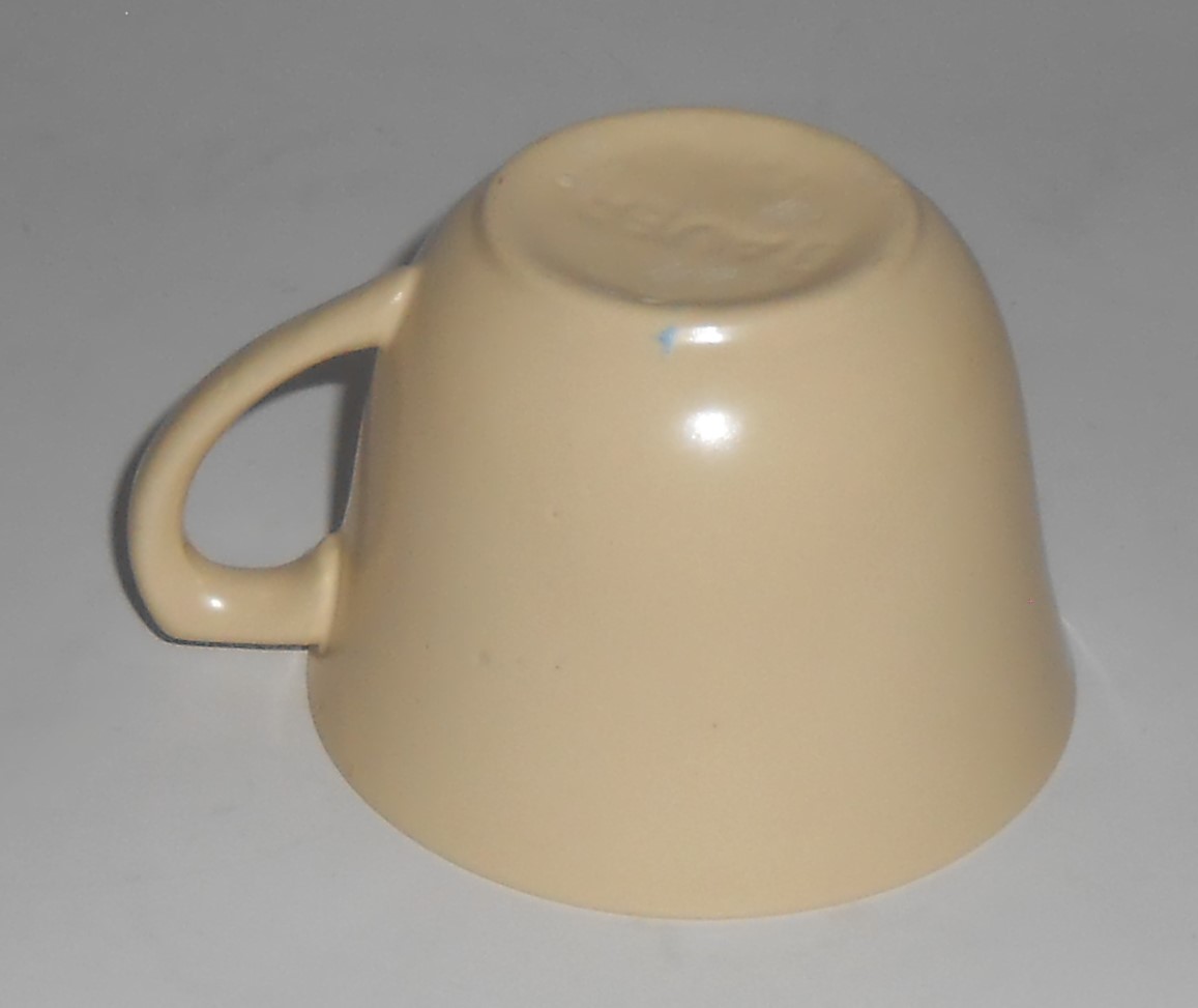 Bauer Pottery La Linda Matte Ivory Cup