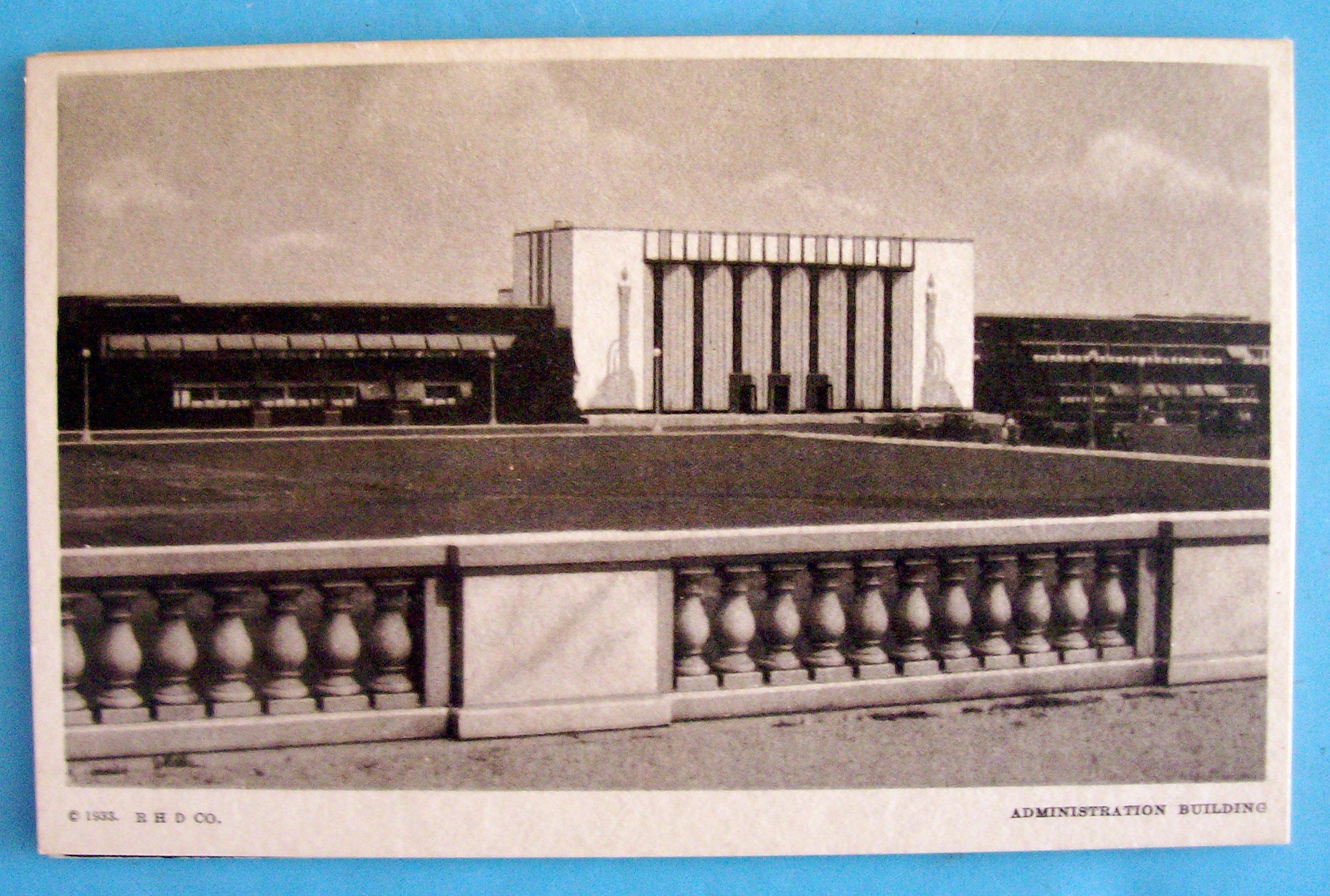Postcard Of Administration Building-Century Of Progress