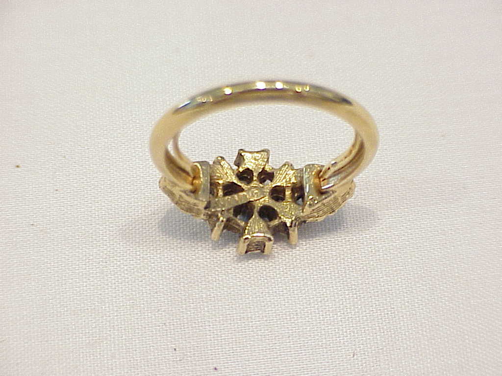 Avon Turquoise Bead And Seed Pearl Ring