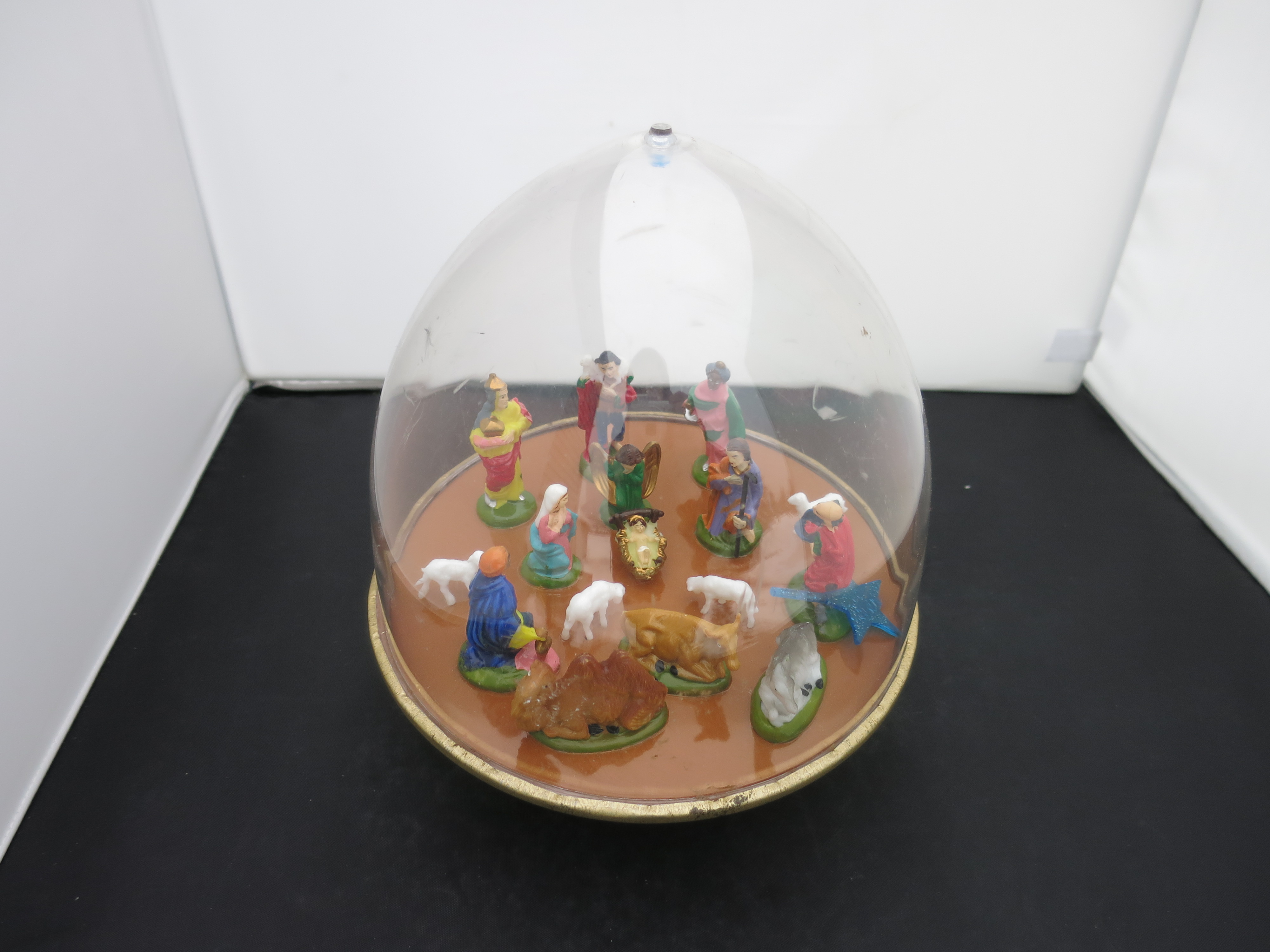 Ohio Art Musical wind up Nativity Rotating Show Dome