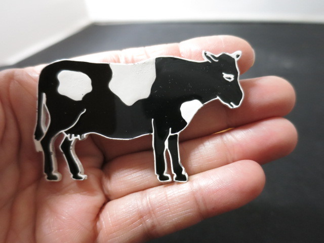 Vintage Cow Pin unsigned circa 1980s