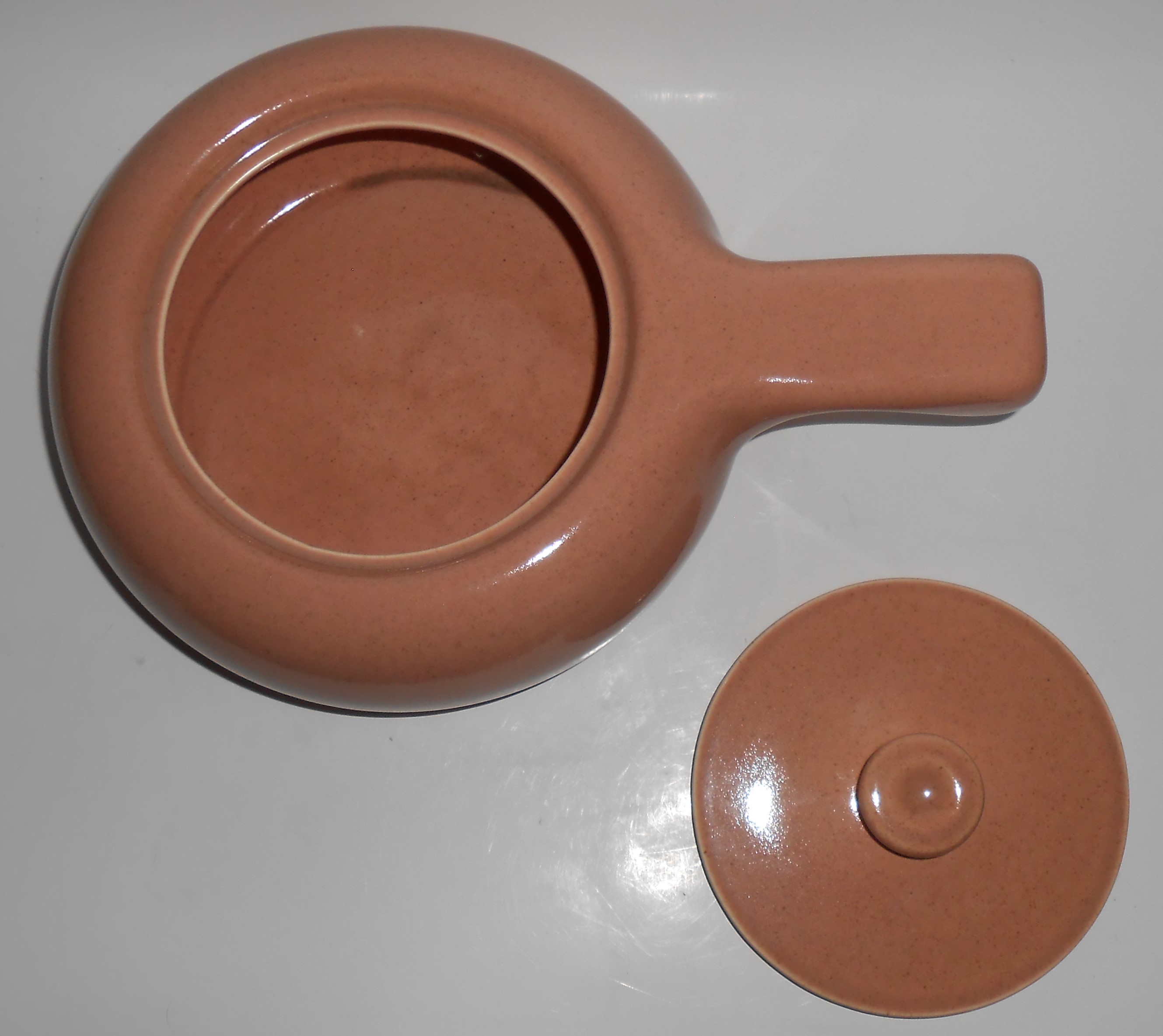 Russel Wright Pottery American Modern Coral Handled Cas
