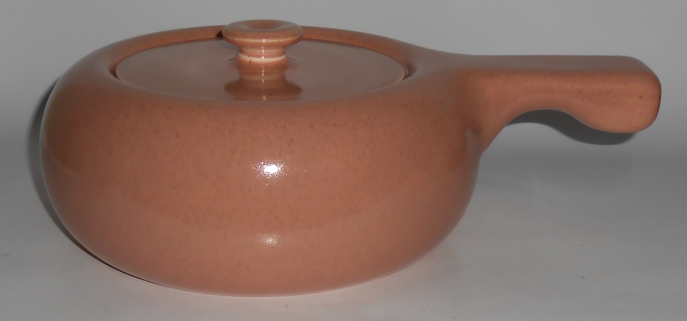 Russel Wright Pottery American Modern Coral Handled Cas