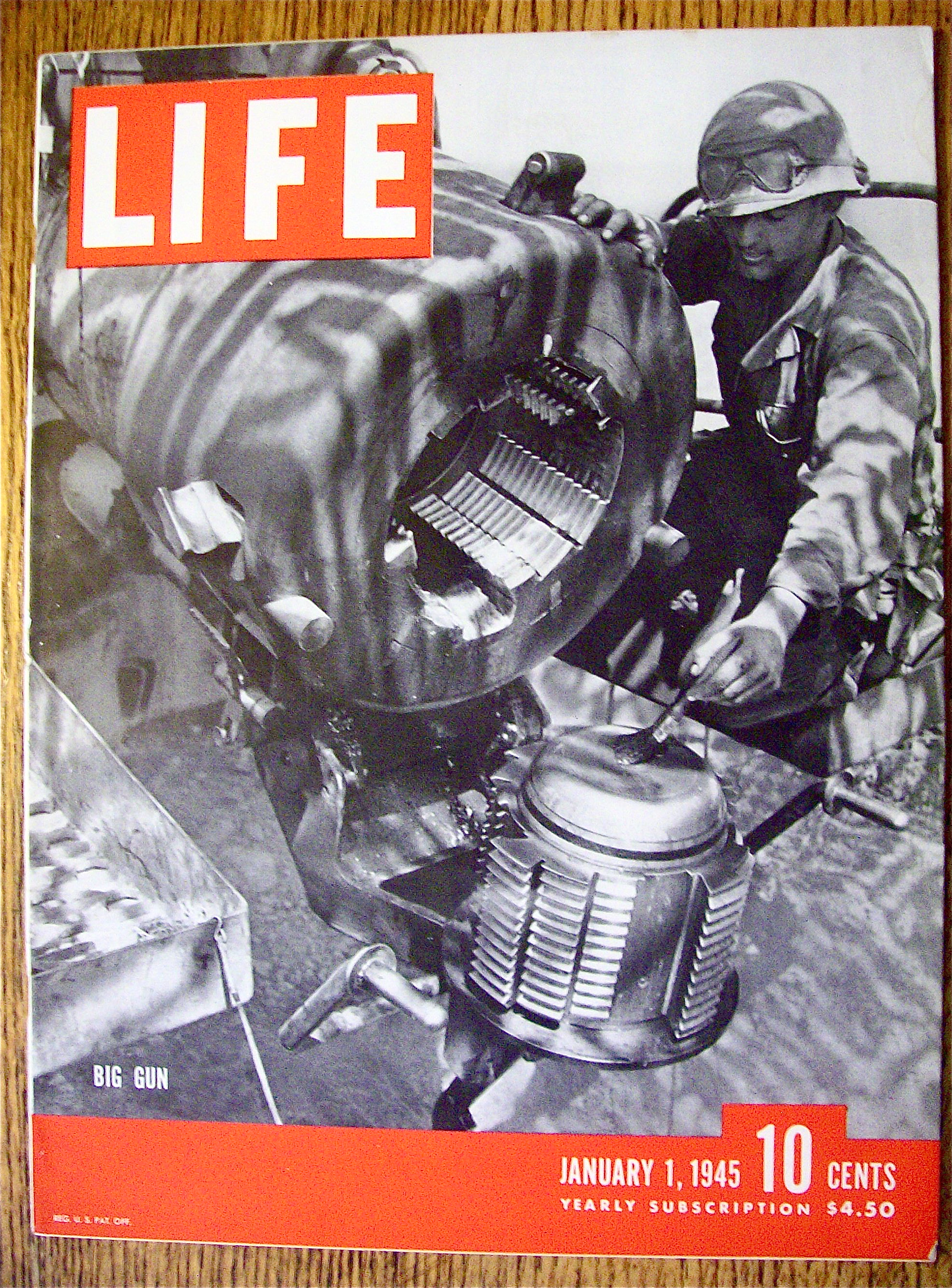 Life Magazine-January 1,1945-Big Gun