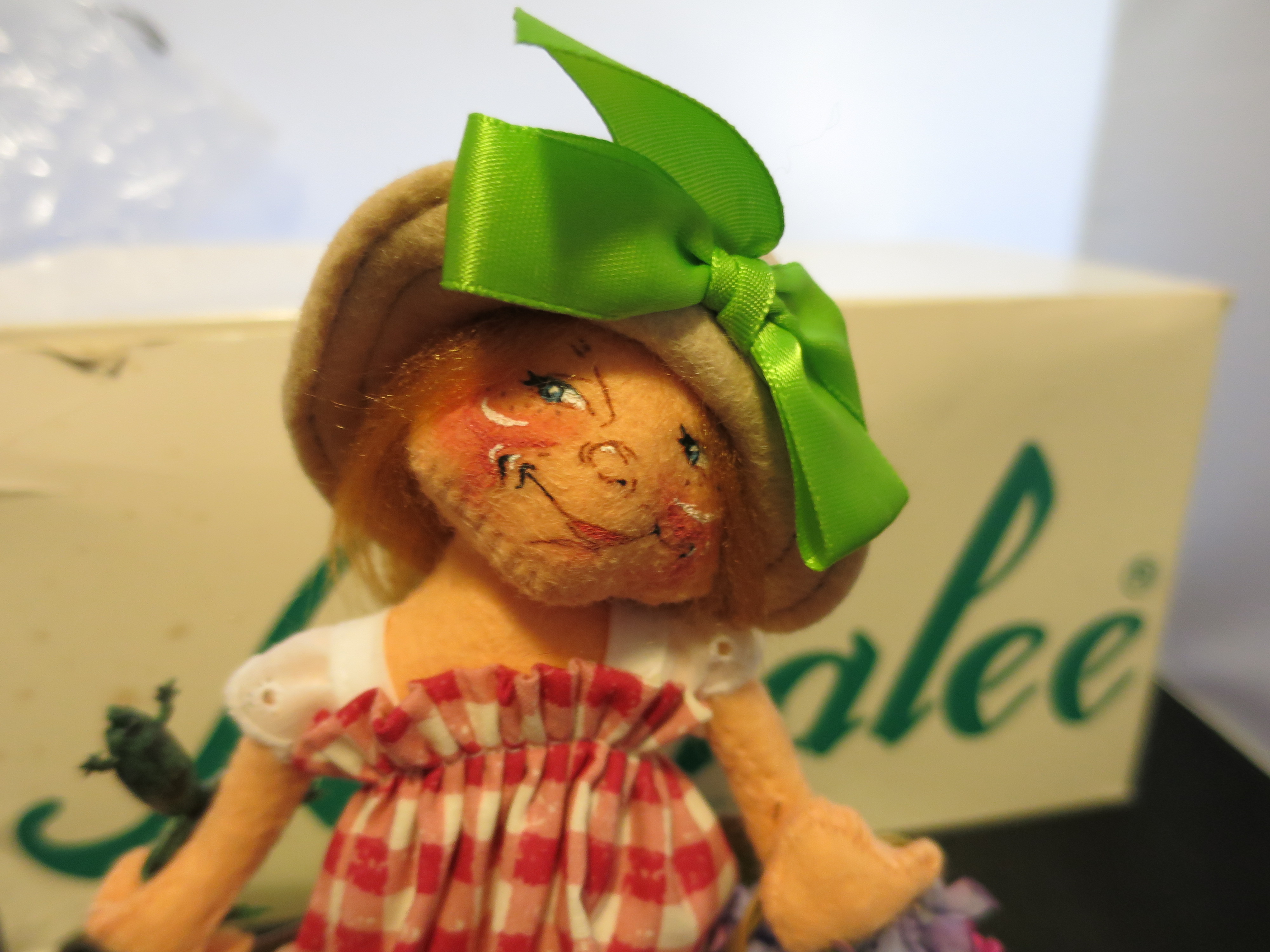 Annalee Doll Little Mae Flowers Logo Kid 96 97 with pin