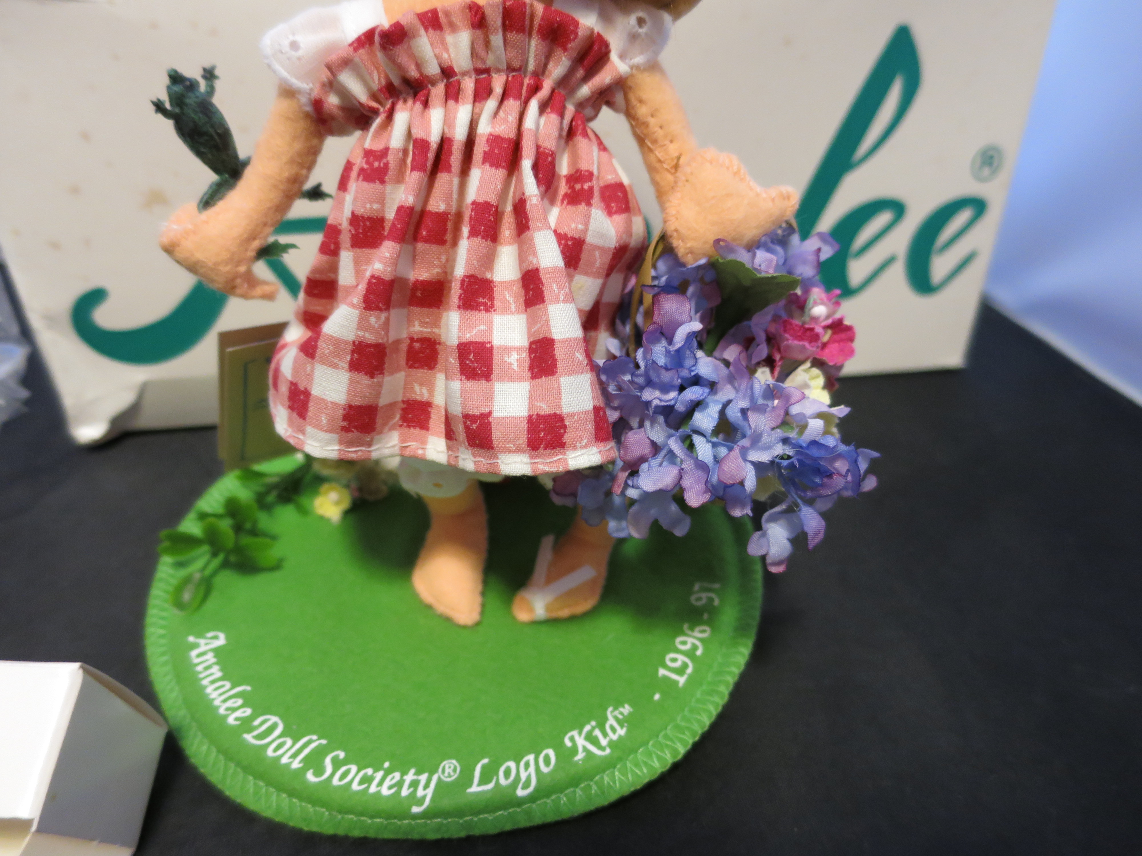 Annalee Doll Little Mae Flowers Logo Kid 96 97 with pin