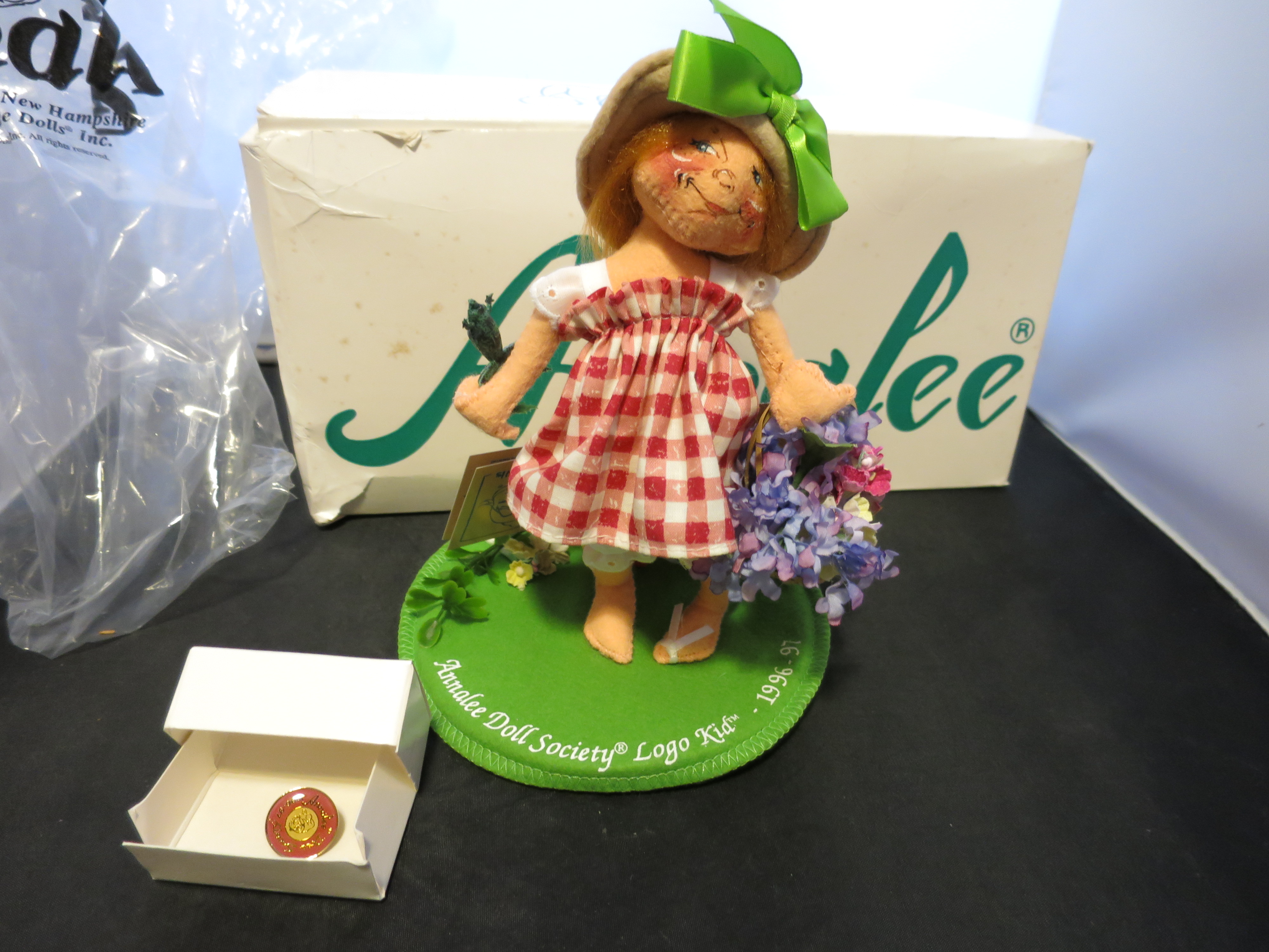 Annalee Doll Little Mae Flowers Logo Kid 96 97 with pin