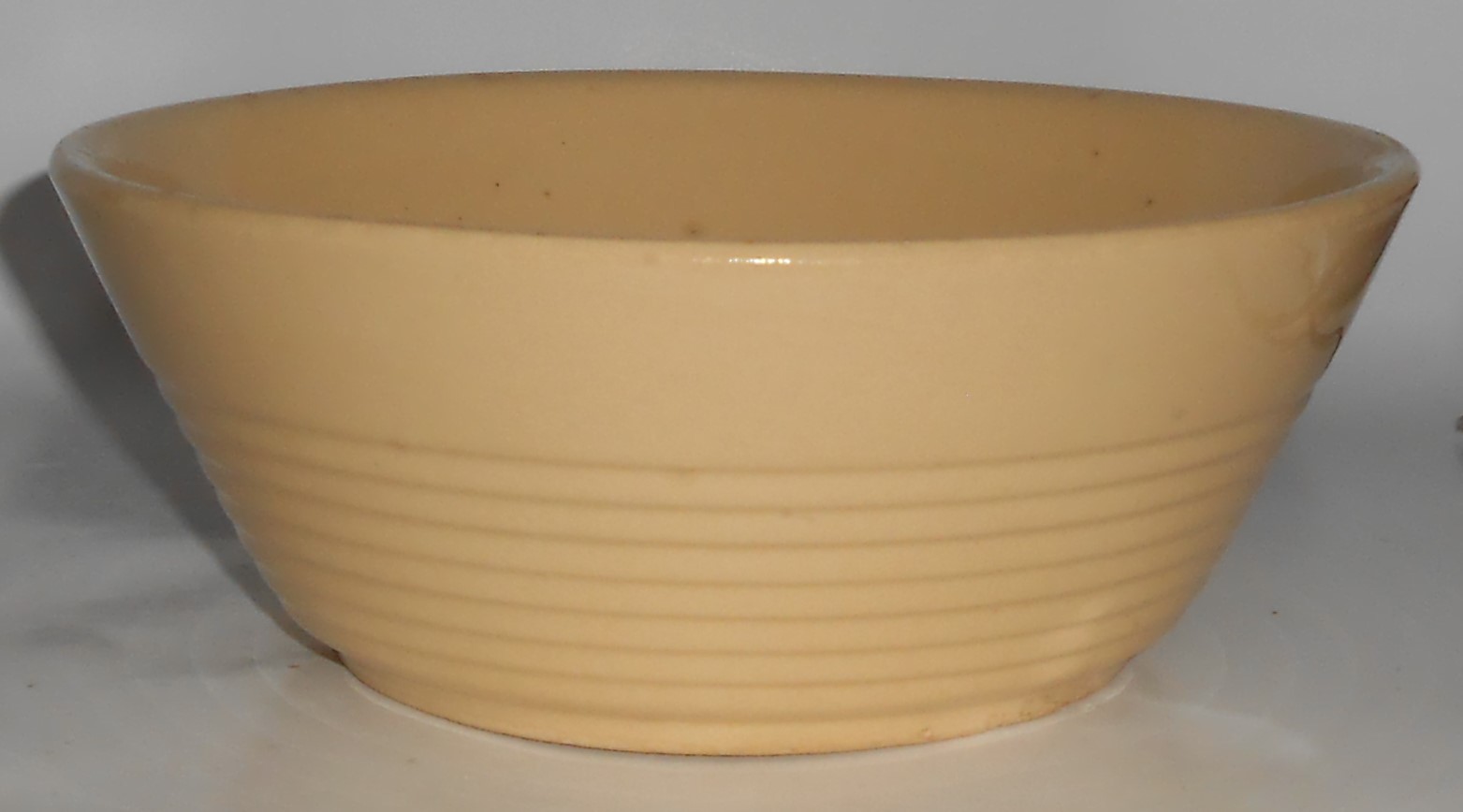 Vintage Watt Pottery Apple #600 Ribbed Baker