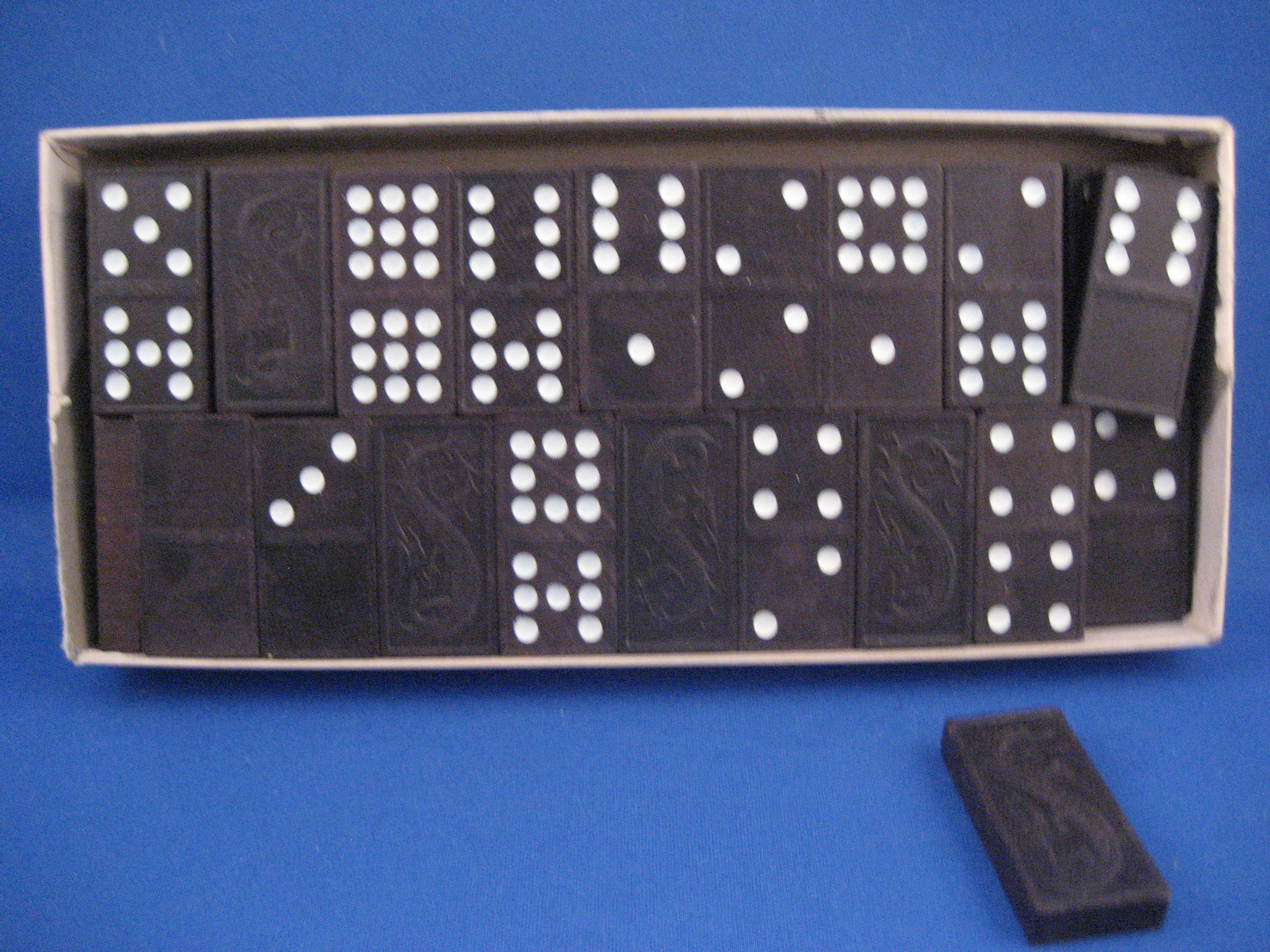 Halsam Dragon Dominoes