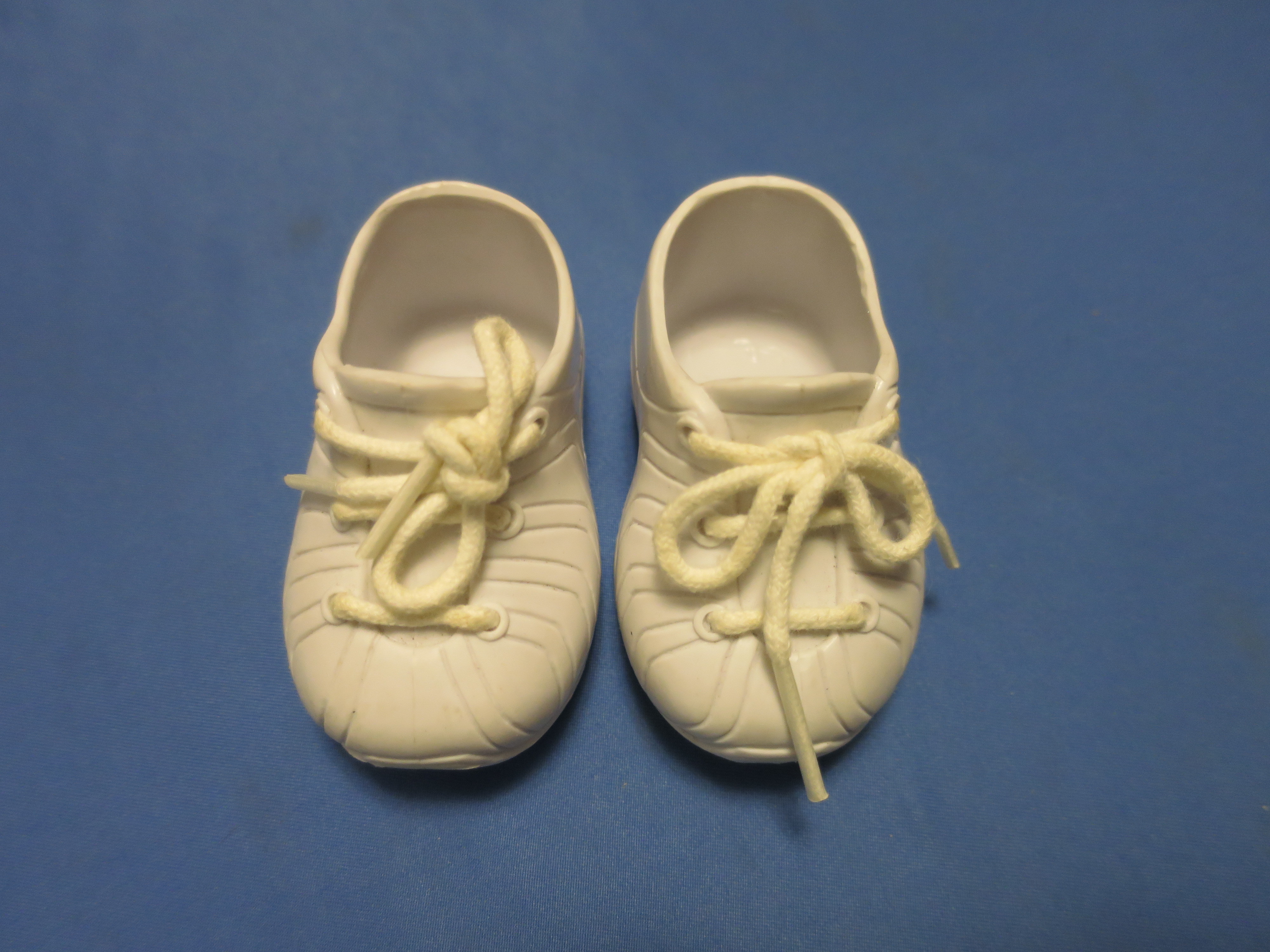 Doll Shoes White Rubber tie heels