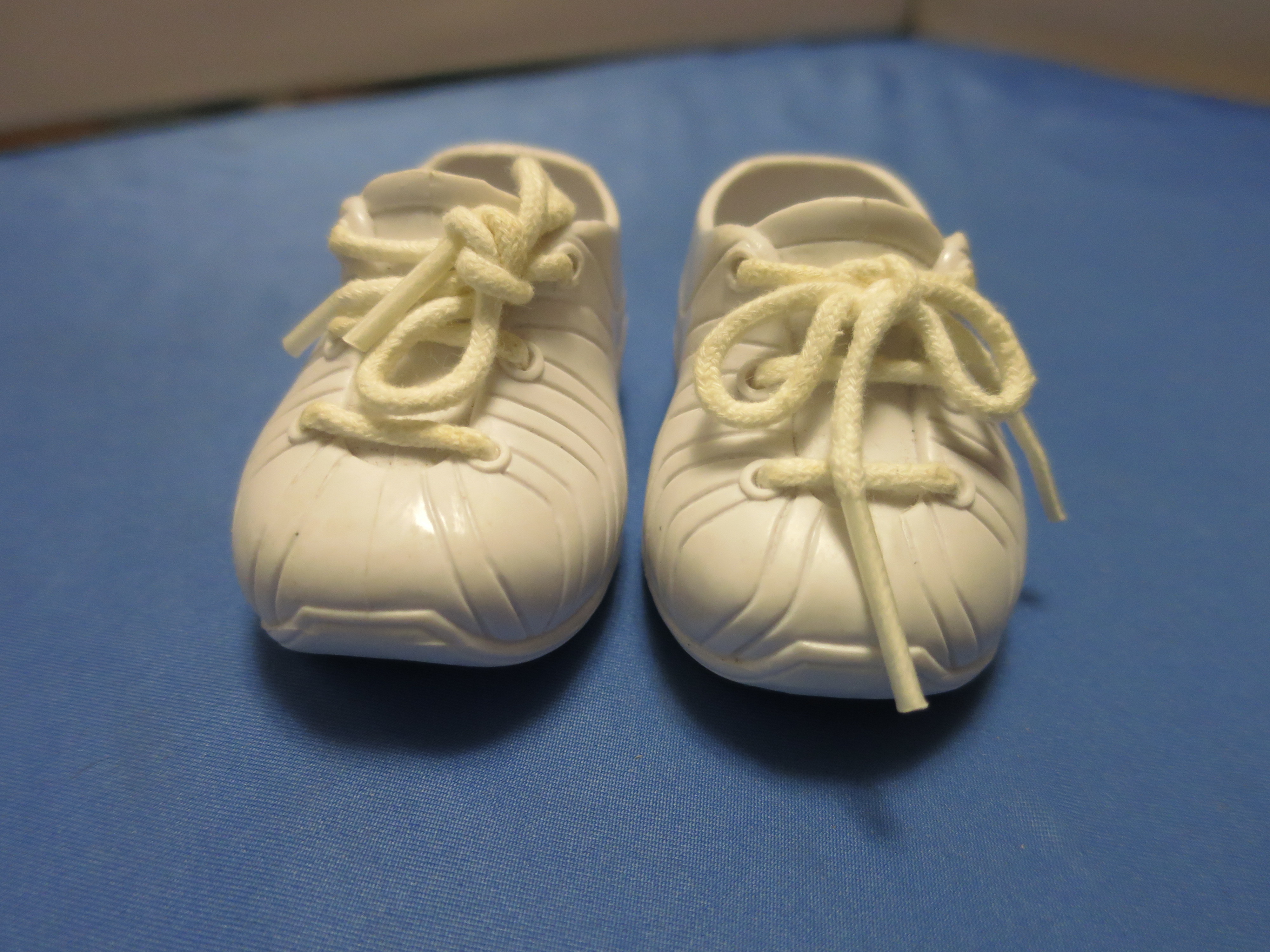 Doll Shoes White Rubber tie heels