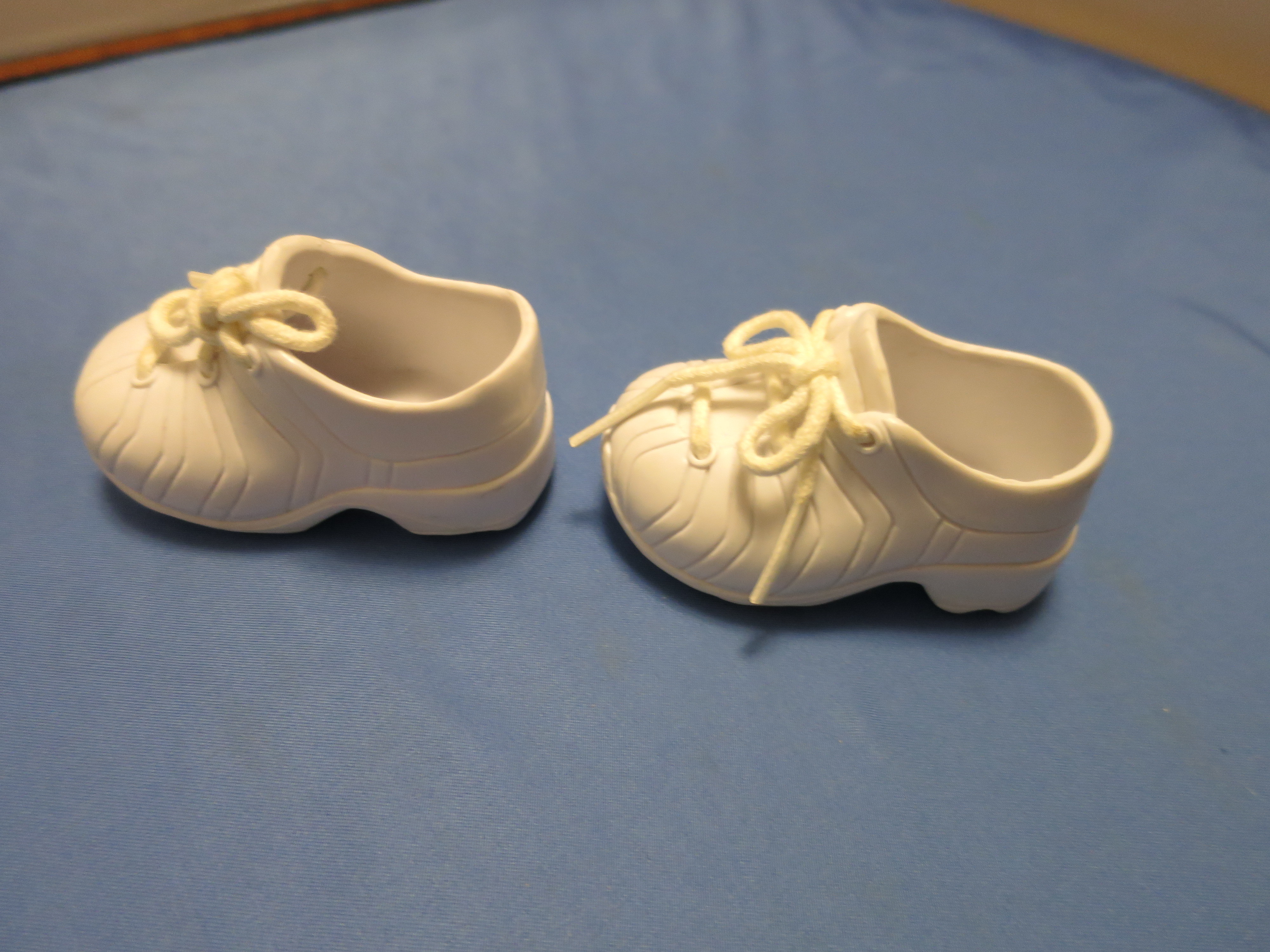 Doll Shoes White Rubber tie heels