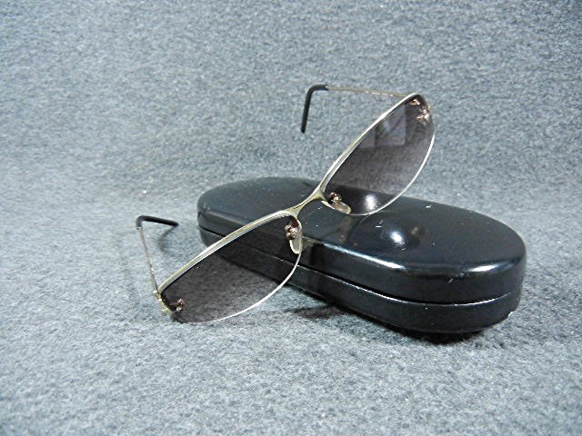 Fendi Ladies Sunglasses With Case
