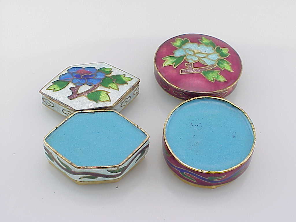 2 Vintage Chinese Cloisonne Enamel Hinged Brass Pill Box With Flowers