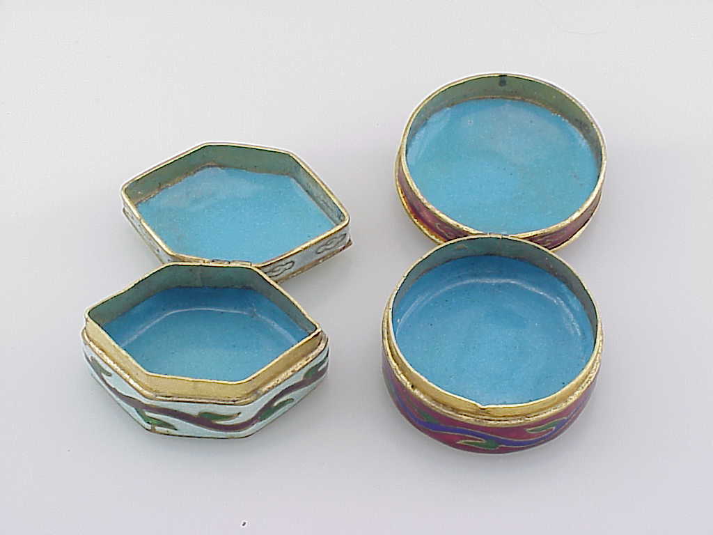 2 Vintage Chinese Cloisonne Enamel Hinged Brass Pill Box With Flowers