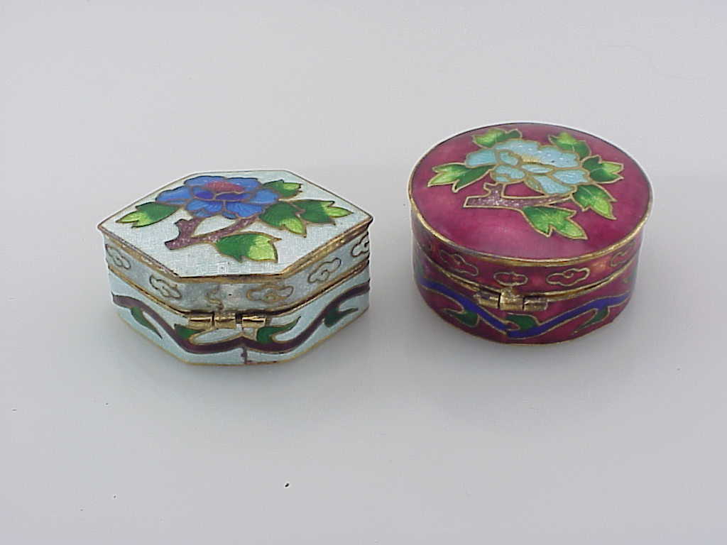 2 Vintage Chinese Cloisonne Enamel Hinged Brass Pill Box With Flowers