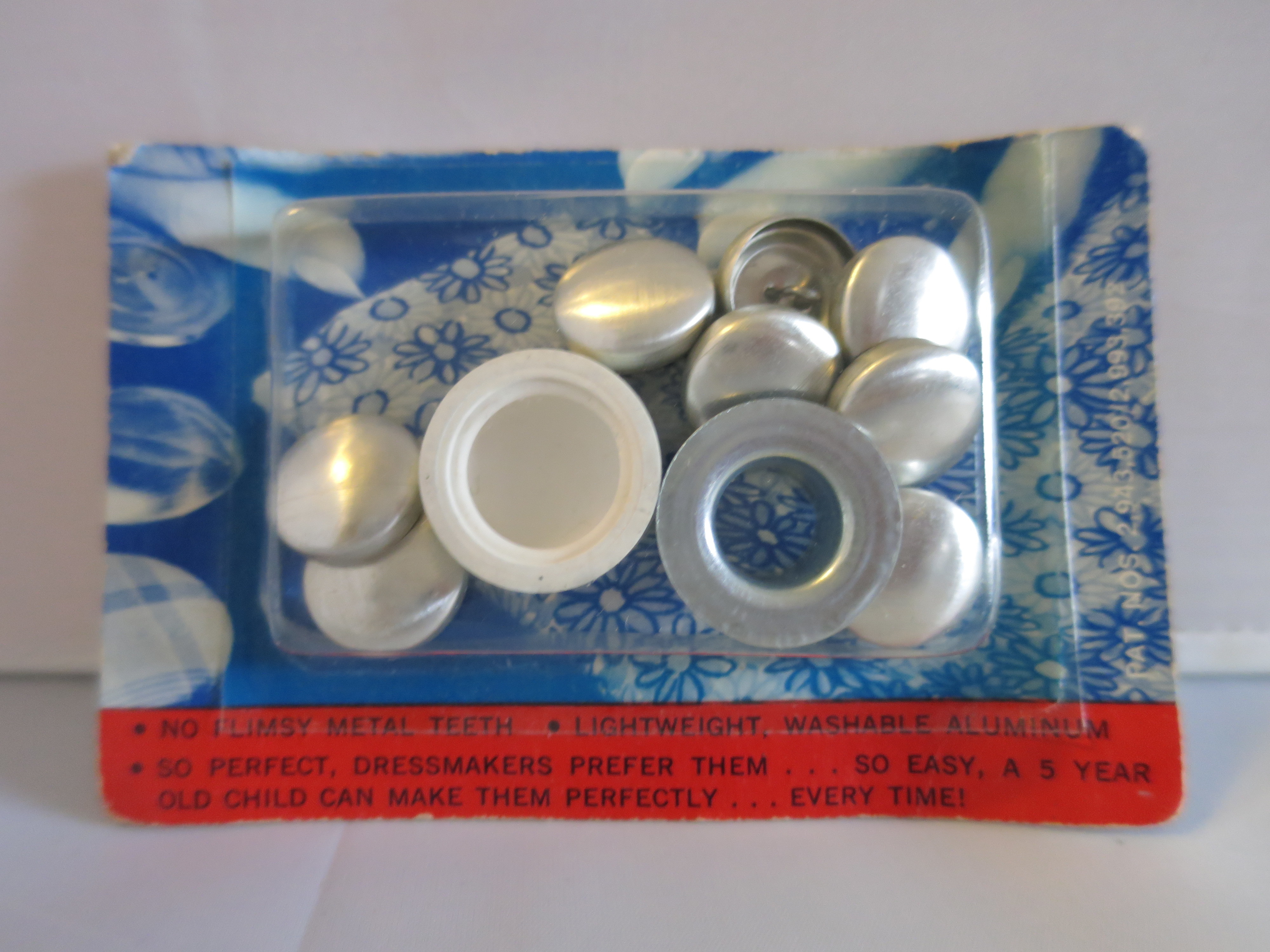 Vintage Boye Buttons aluminum unopened package of 8