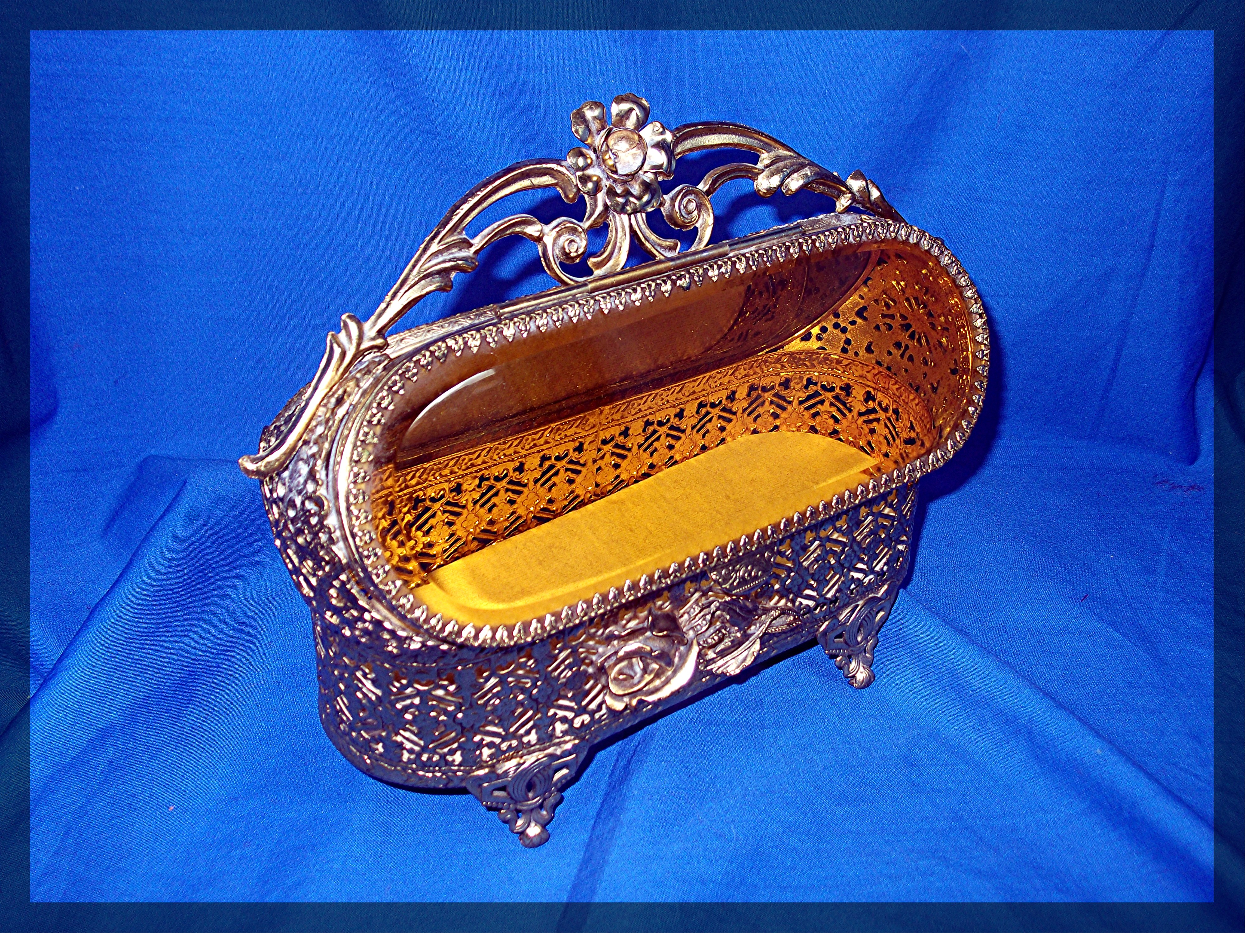 Mattson Style Gold Filigree Velvet Bevelled Glass Jewel