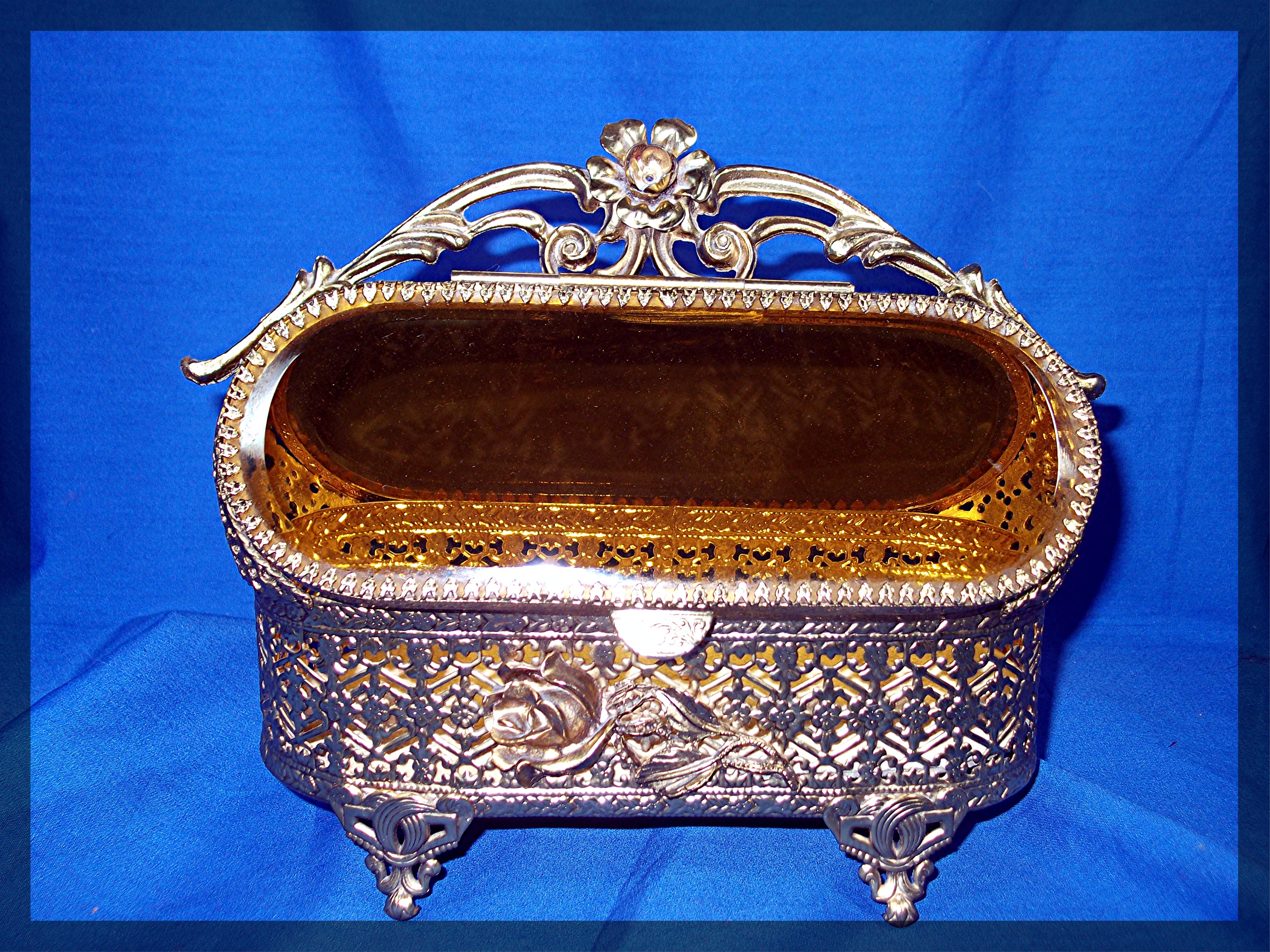 Mattson Style Gold Filigree Velvet Bevelled Glass Jewel