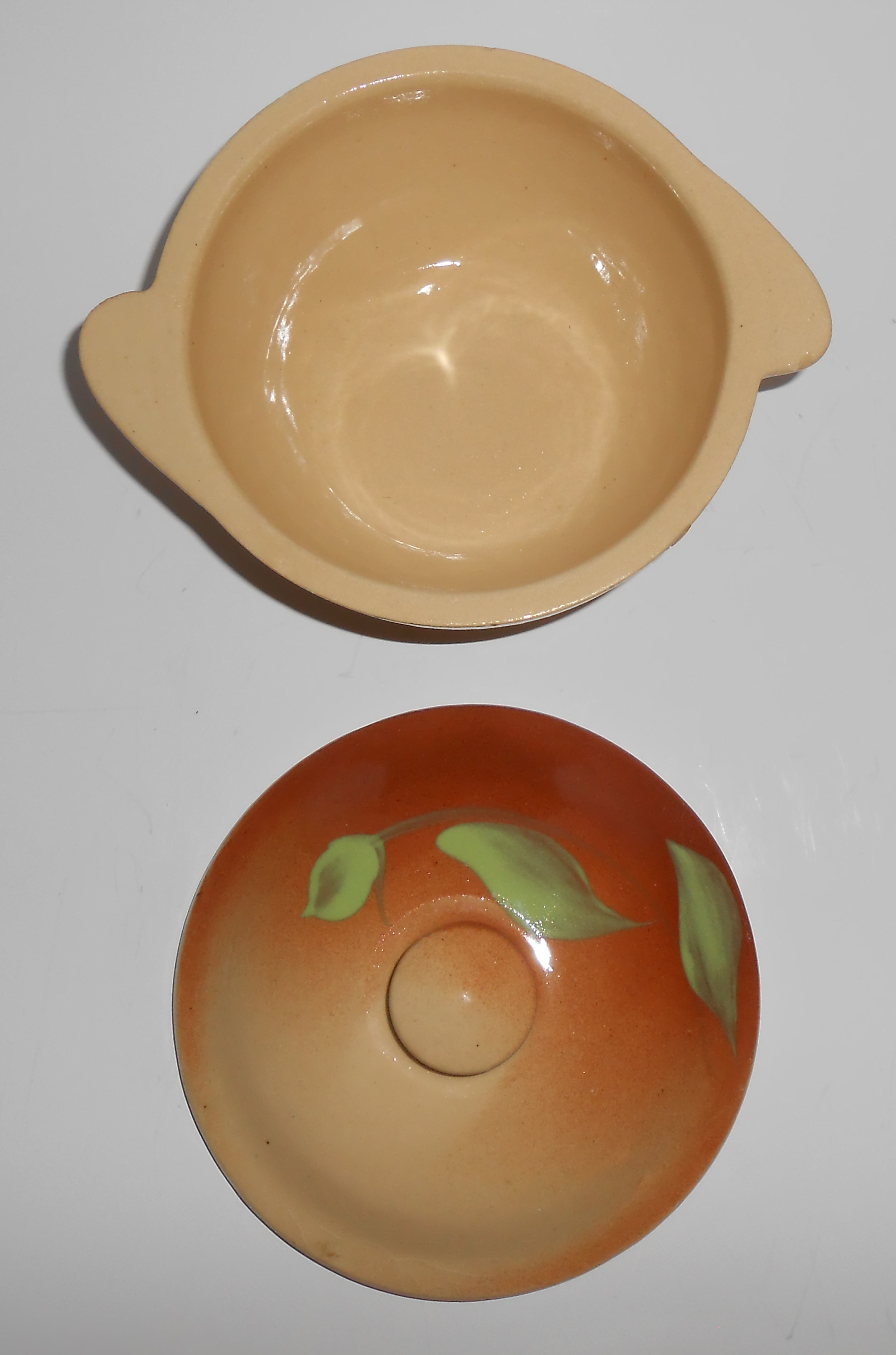 Watt Pottery Silhouette #18 Tab Casserole W/Lid!