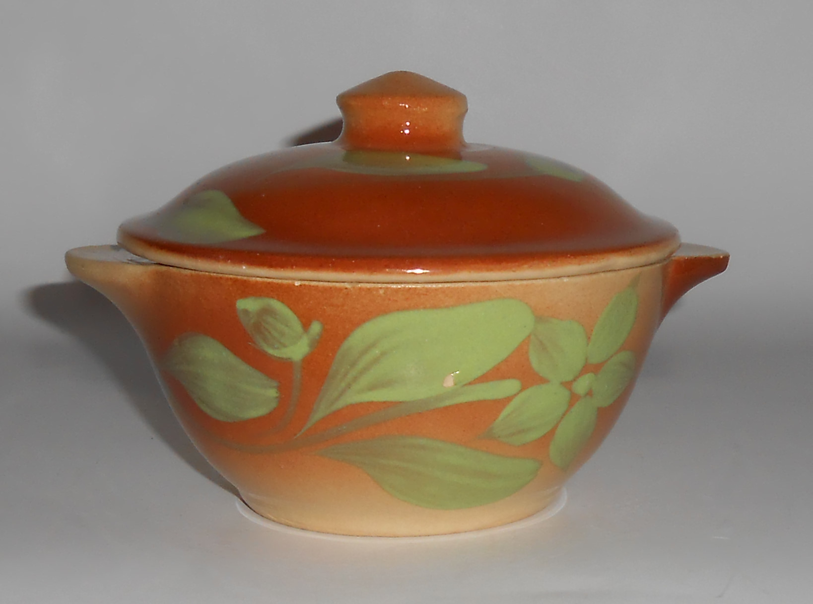 Watt Pottery Silhouette #18 Tab Casserole W/Lid!