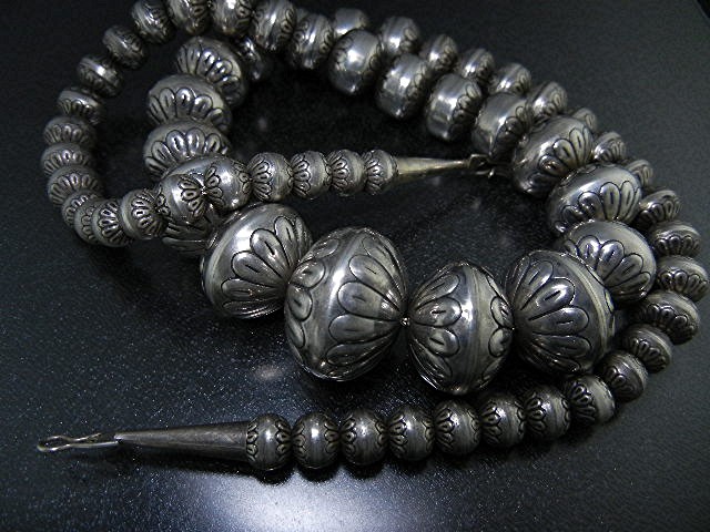 Navajo Sterling Silver Handmade Beads Graduated Necklac