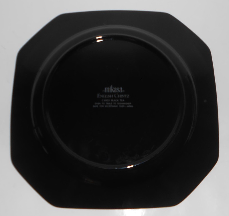 Mikasa China Pottery English Chintz C6103 Black Tea Dinner Plate