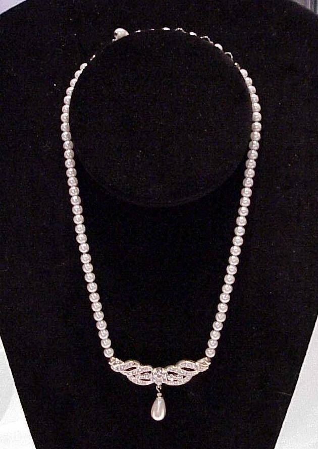 Wedding Style Pearl Choker Necklace With Rhinestone And Pearl Drop
