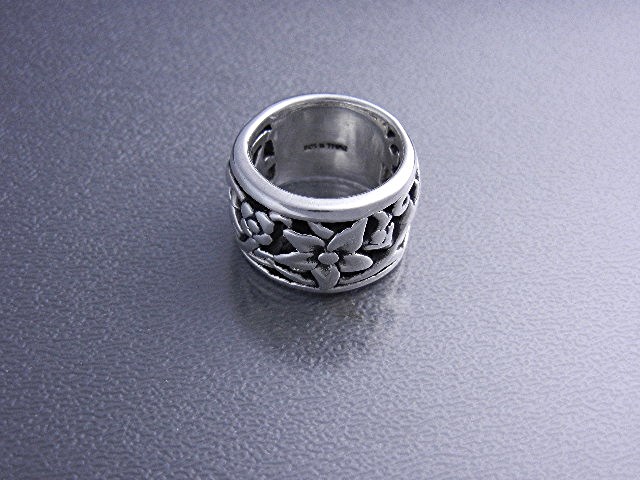 Sterling Silver Signed B Flowers Ring Thailand