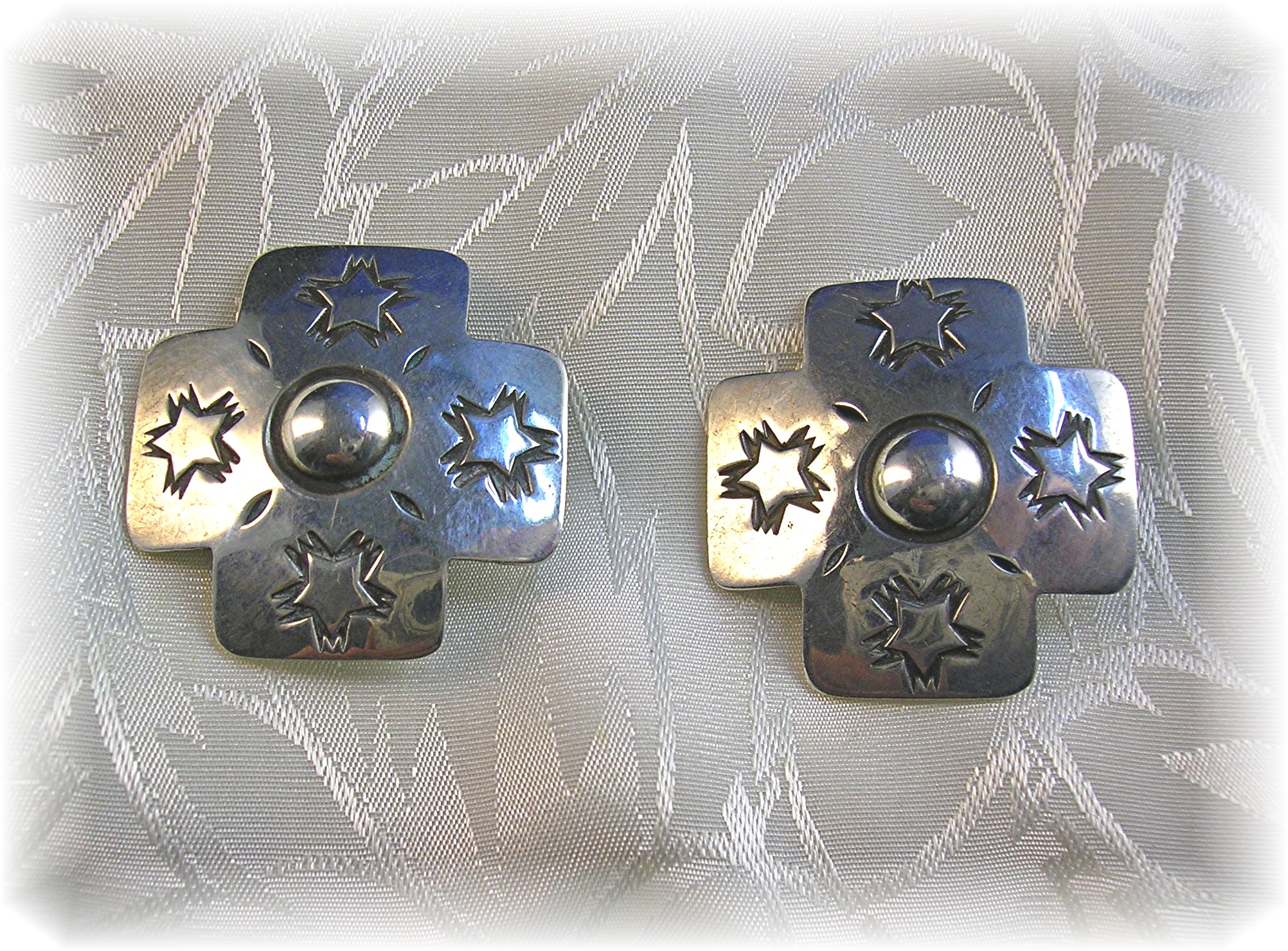 Sterling Silver Native AmericanSigned LOU Clip Earrings