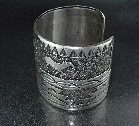 Navajo Tommy Singer Snr Horses Sterling Silver Cuff