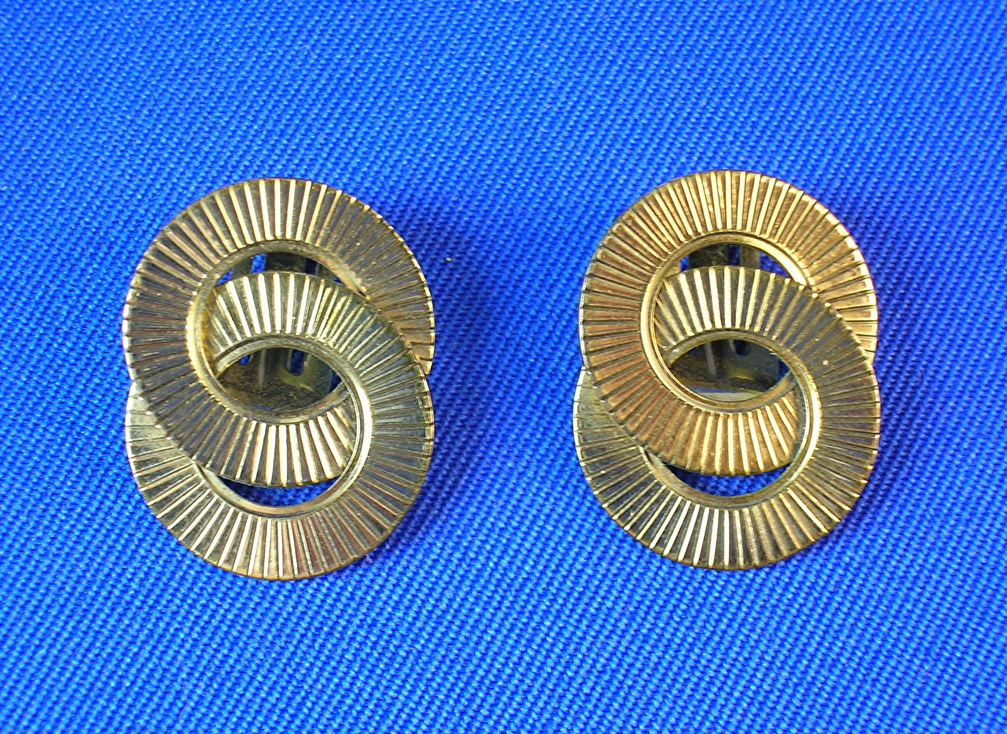 12K Gold Fill Patented WINARD Circle Clip Earrings