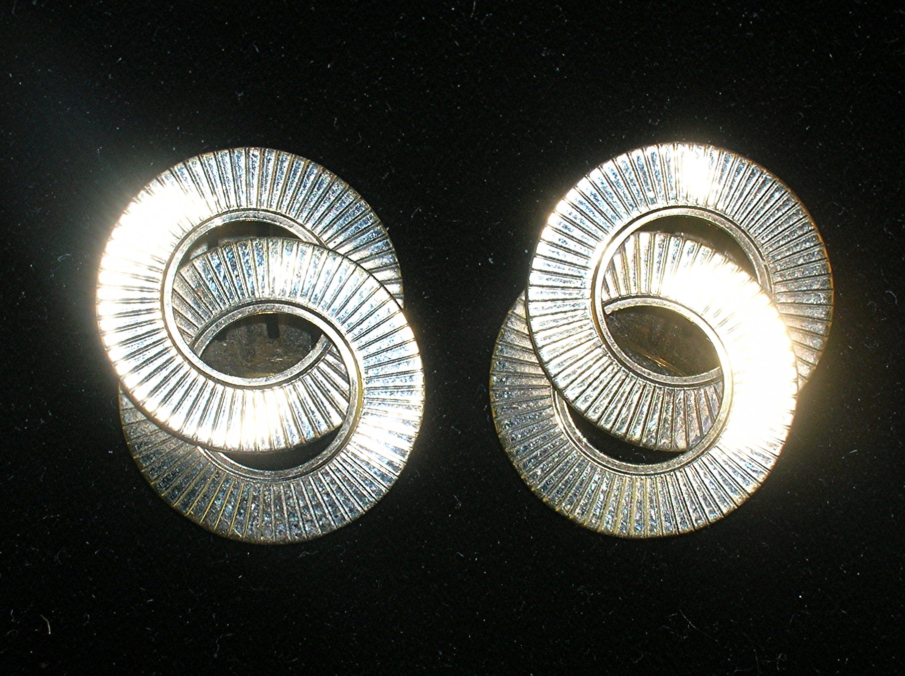 12K Gold Fill Patented WINARD Circle Clip Earrings